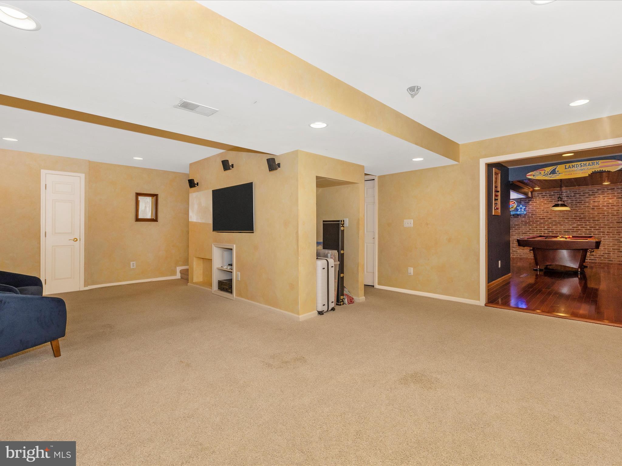 SPRING RIDGE - Residential