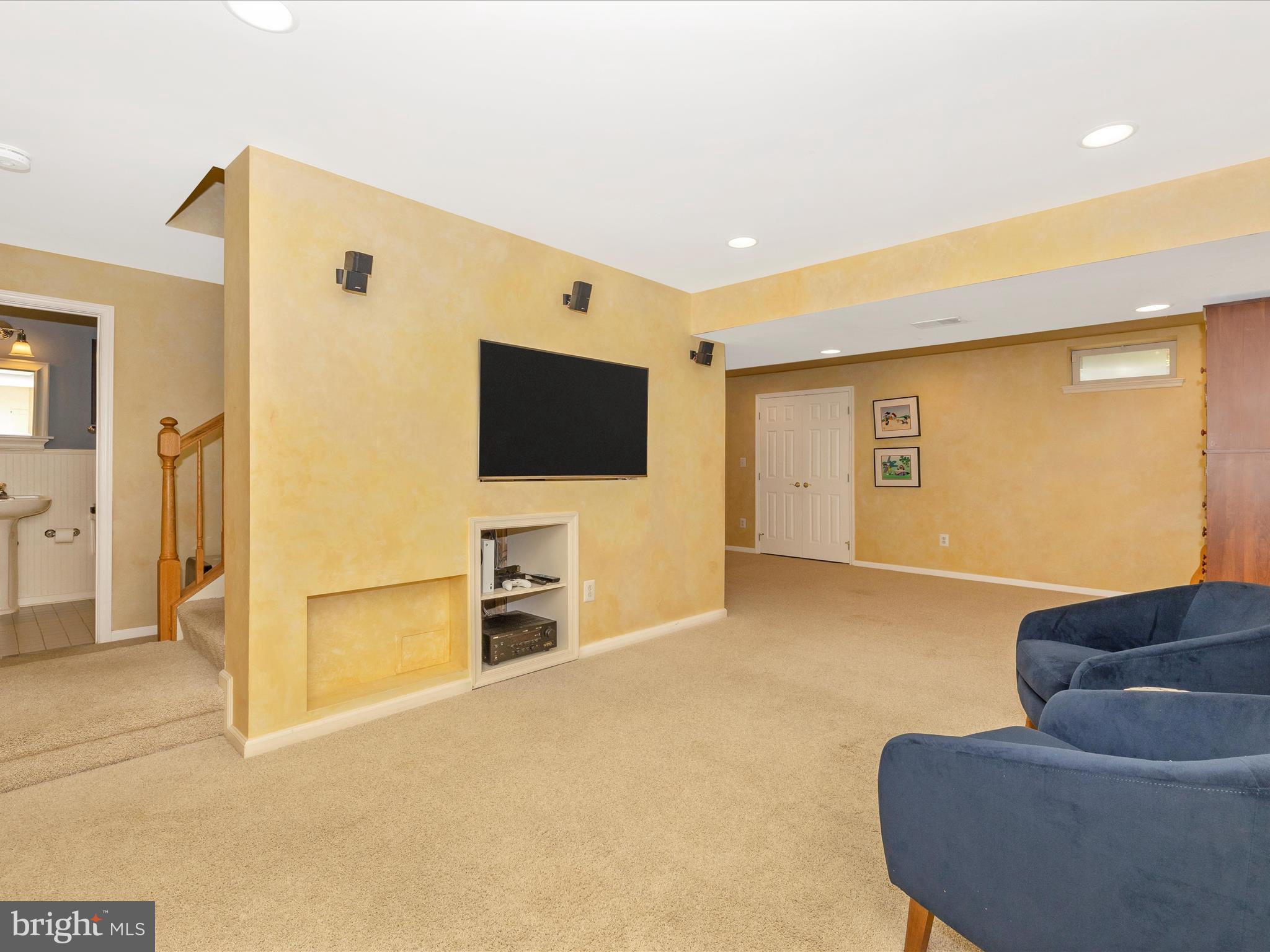 SPRING RIDGE - Residential