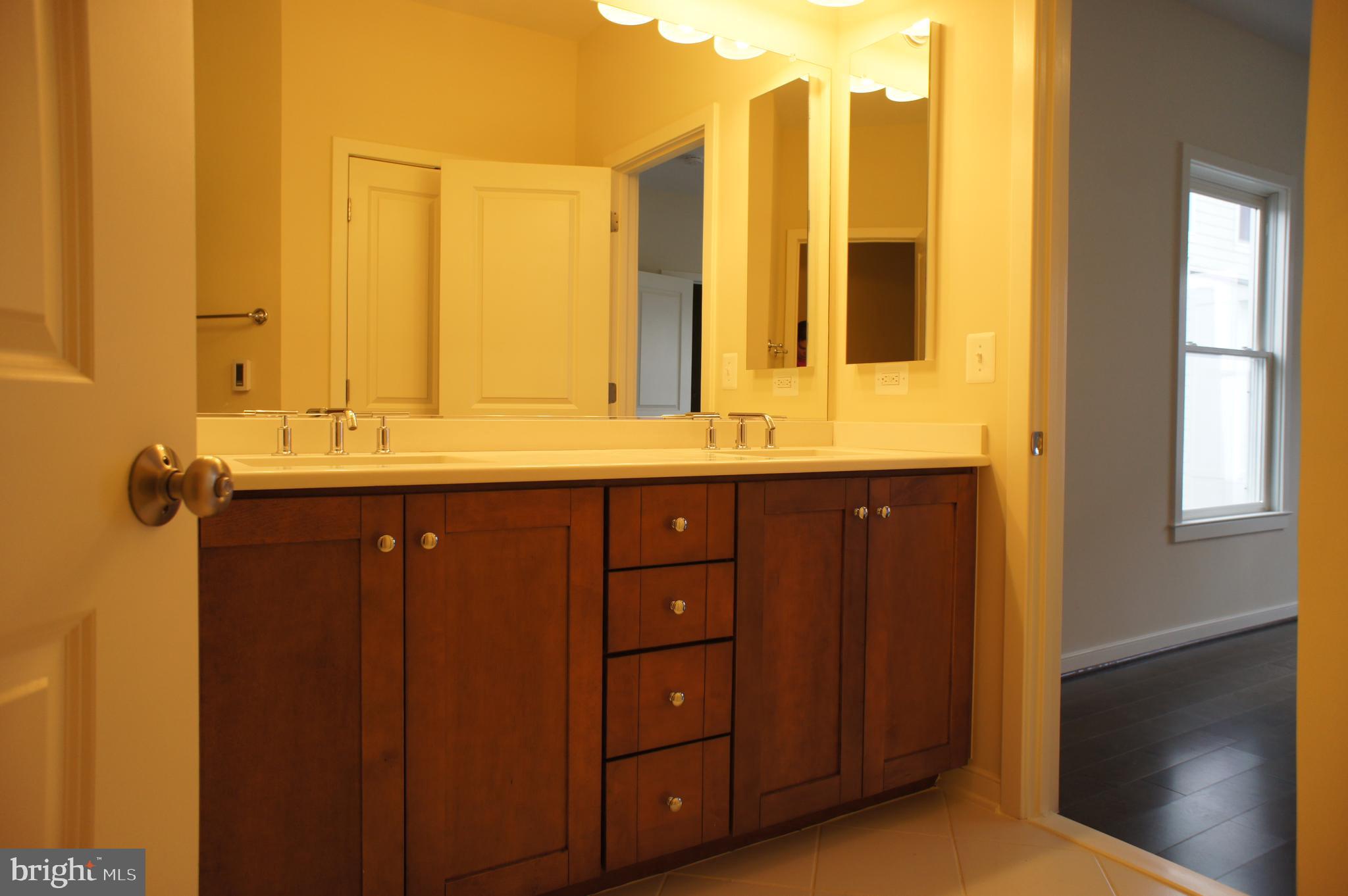 OLD TOWN ALEXANDRIA - Residential Lease