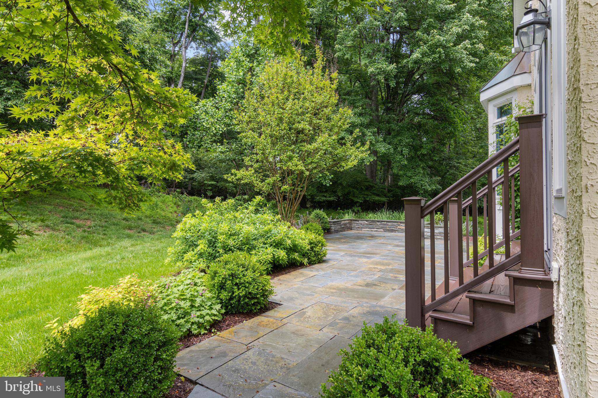 124 PIQUA CIRCLE