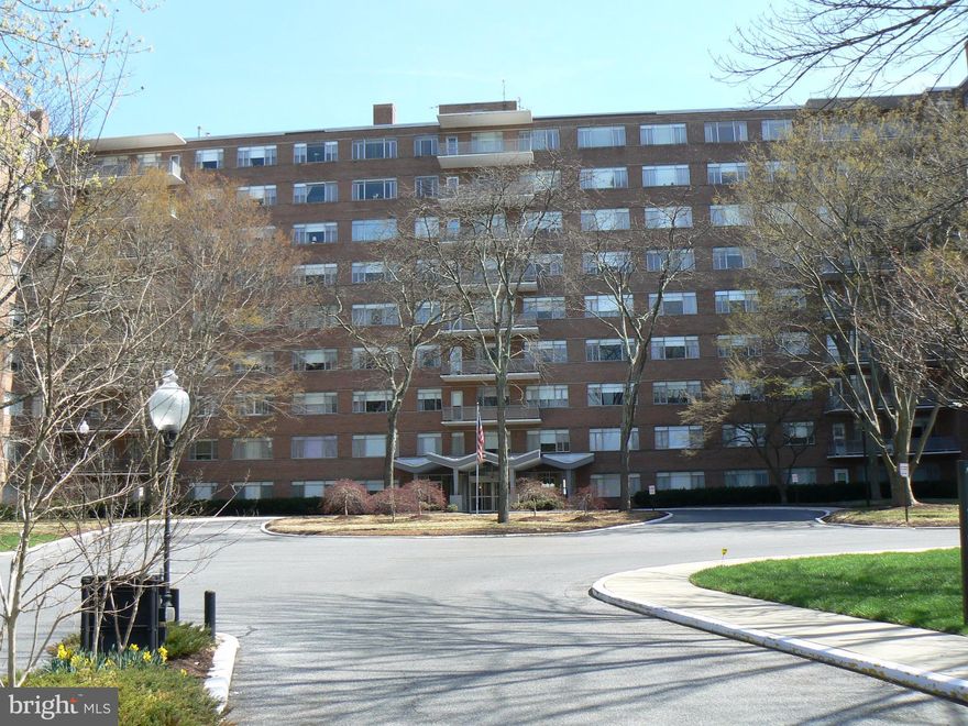 1 bedroom, 1 bathroom unit ready to go, rear of building, new windows