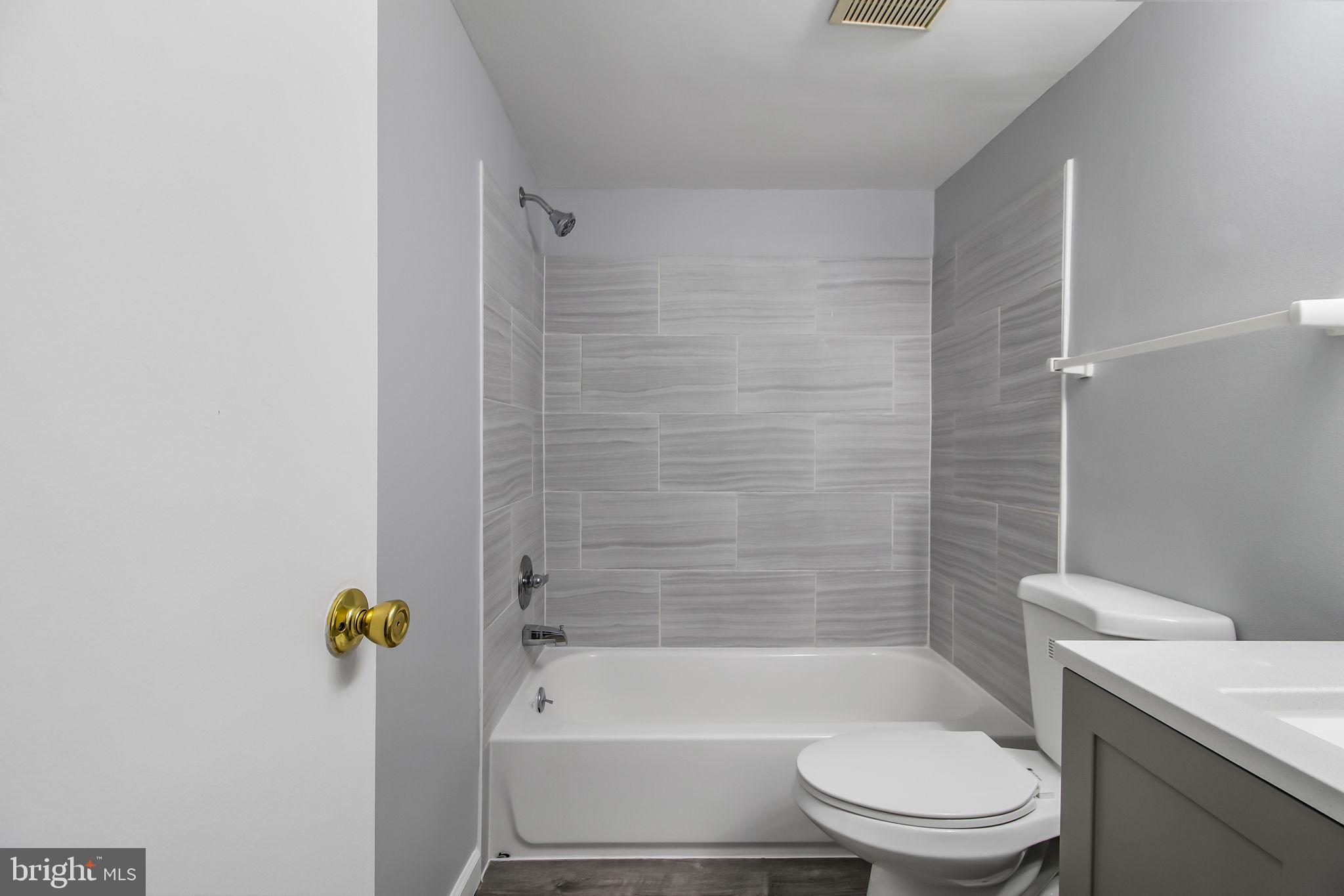 PINES CONDOMINIUM - Residential