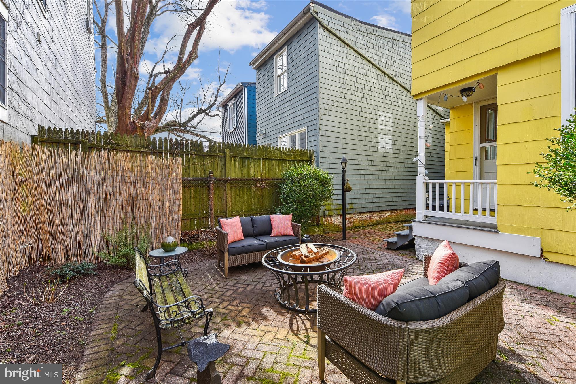 HISTORIC DISTRICT - Residential