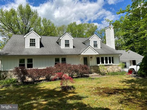 Homes For Sale - 200 N Shady Retreat Road<br/> DOYLESTOWN, PA 18901