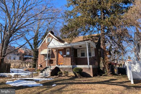 1712 FRANKLIN STREET NE WASHINGTON DC 20018