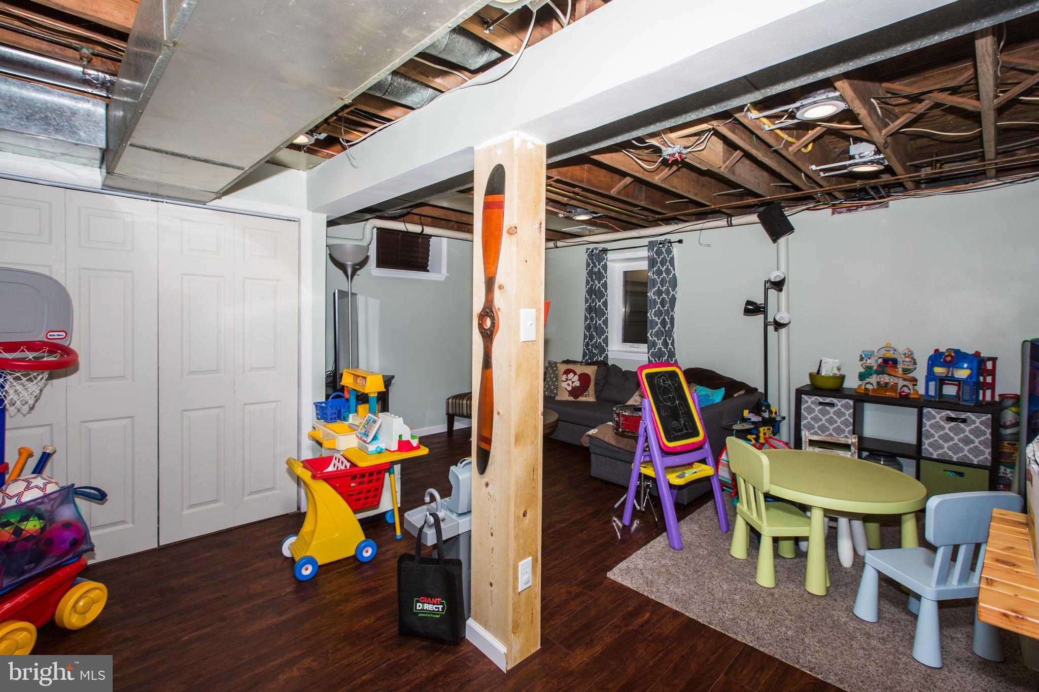 LINCOLN PARK - Residential