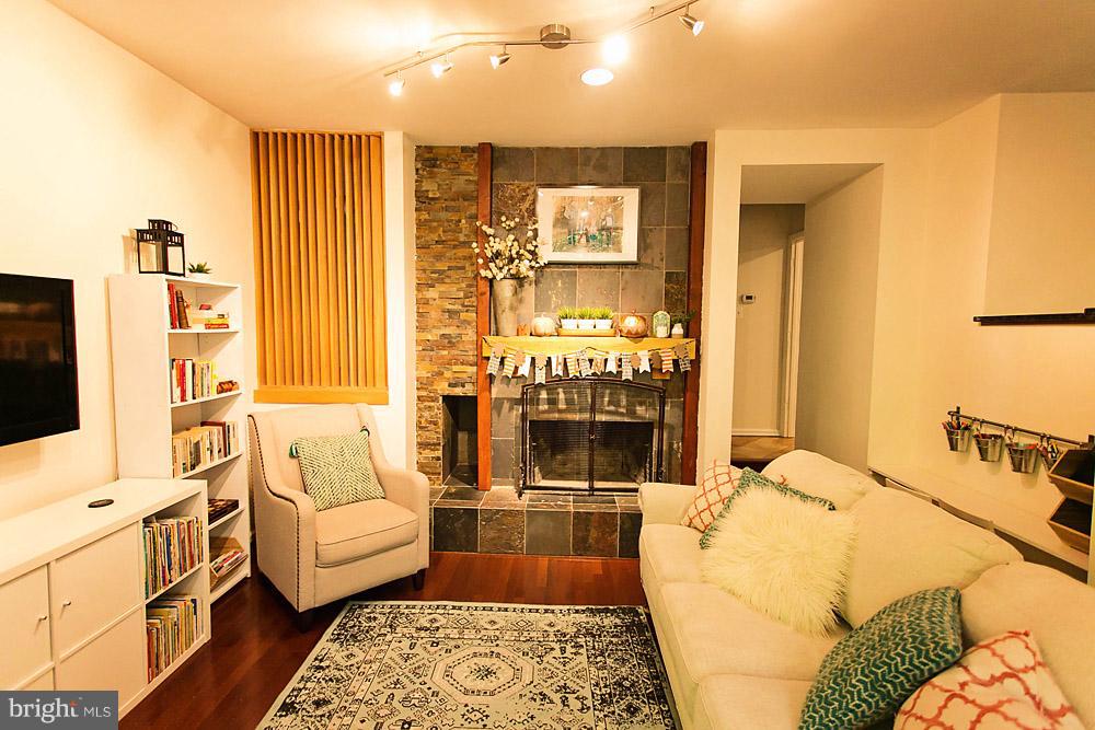 OCCOQUAN FOREST - Residential