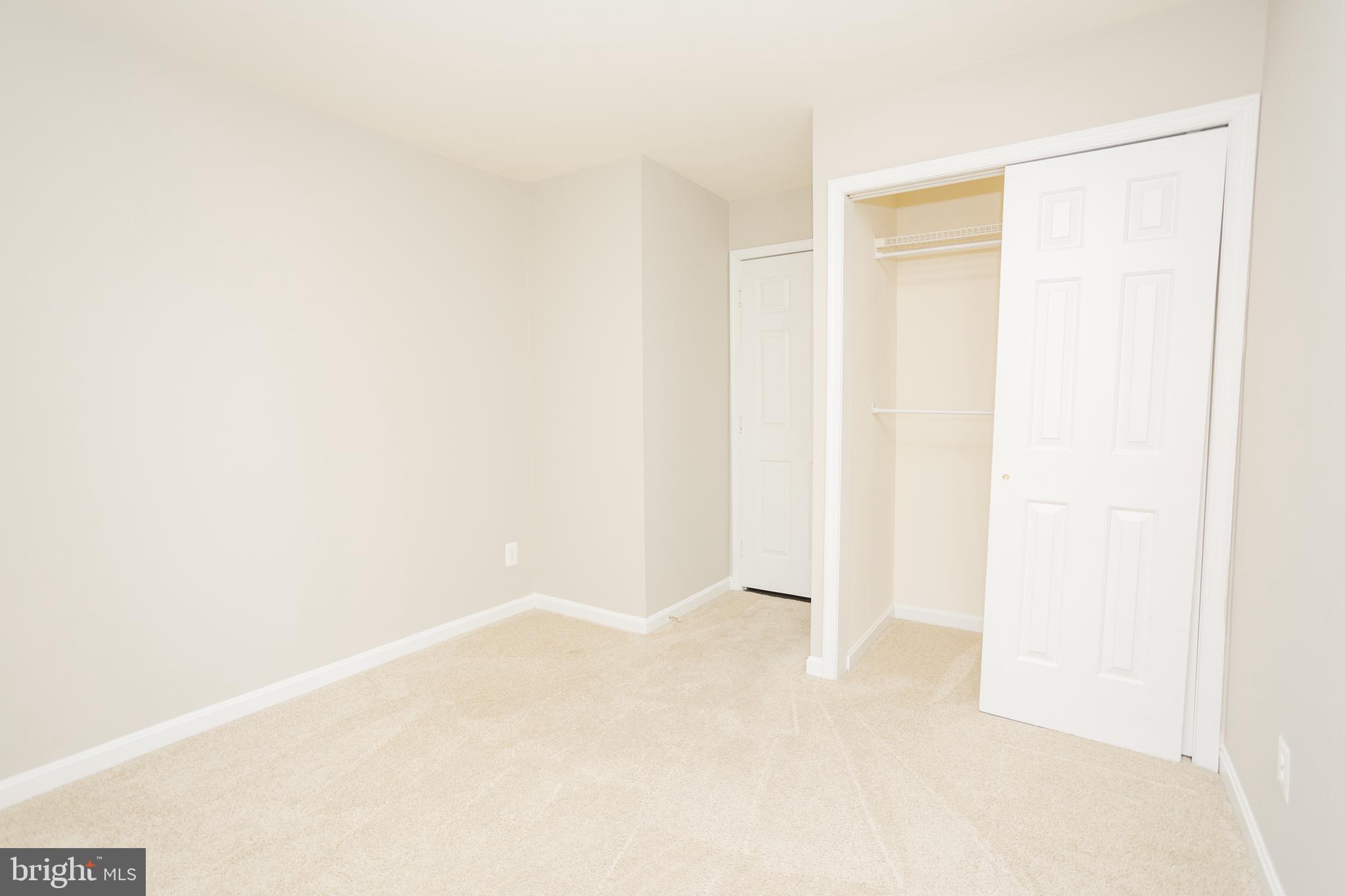 LEE OAKS - Residential Lease