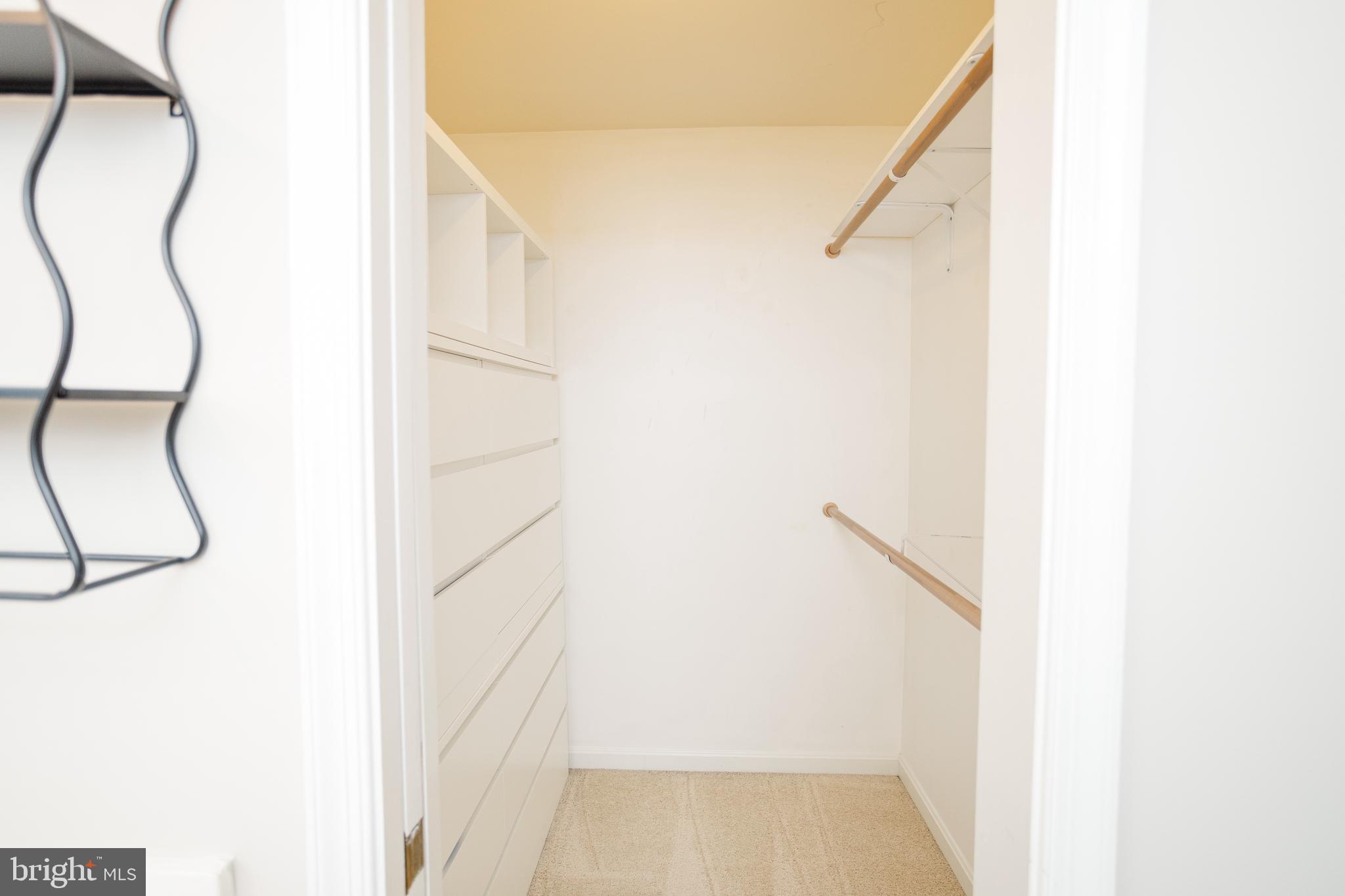 LEE OAKS - Residential Lease