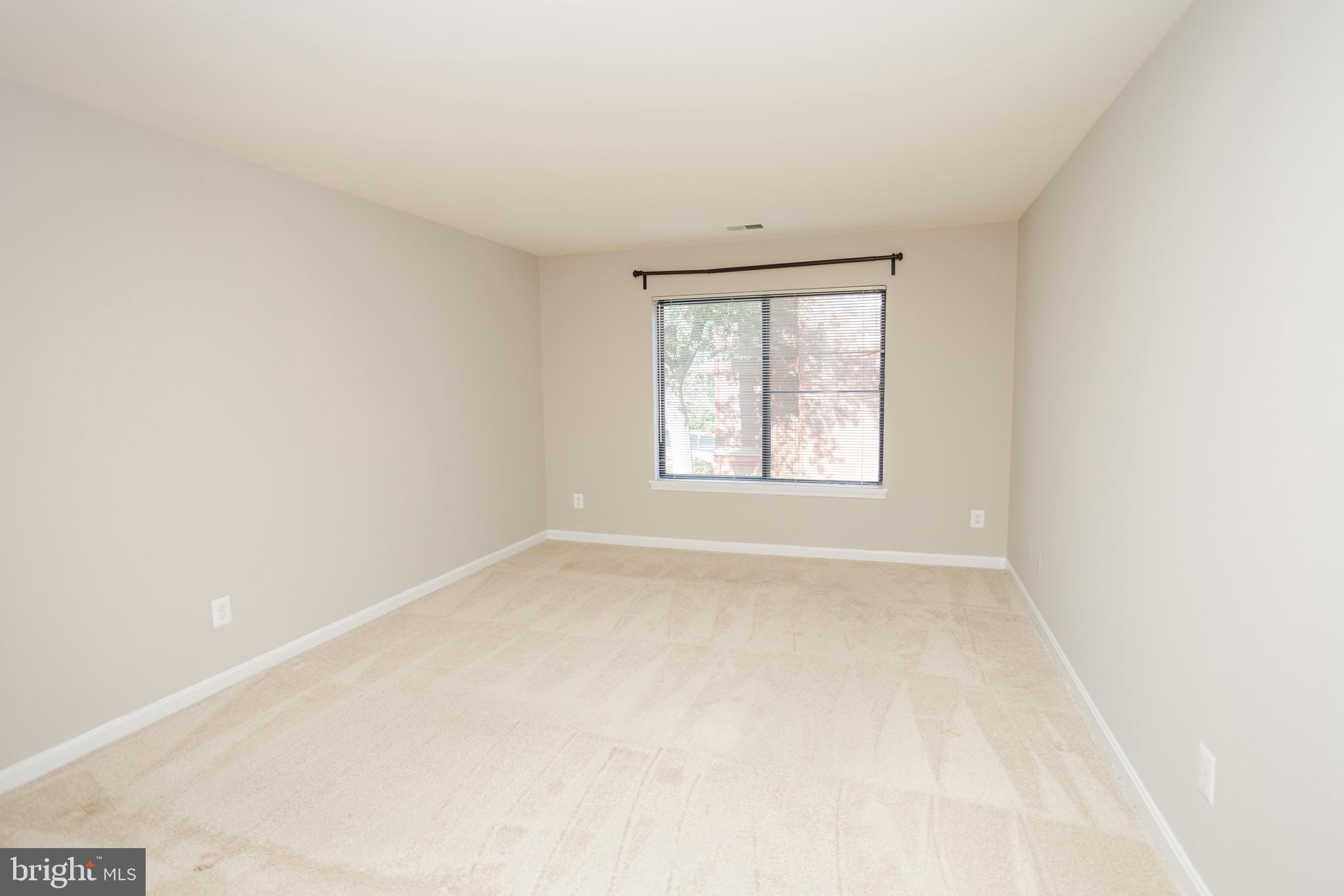 LEE OAKS - Residential Lease