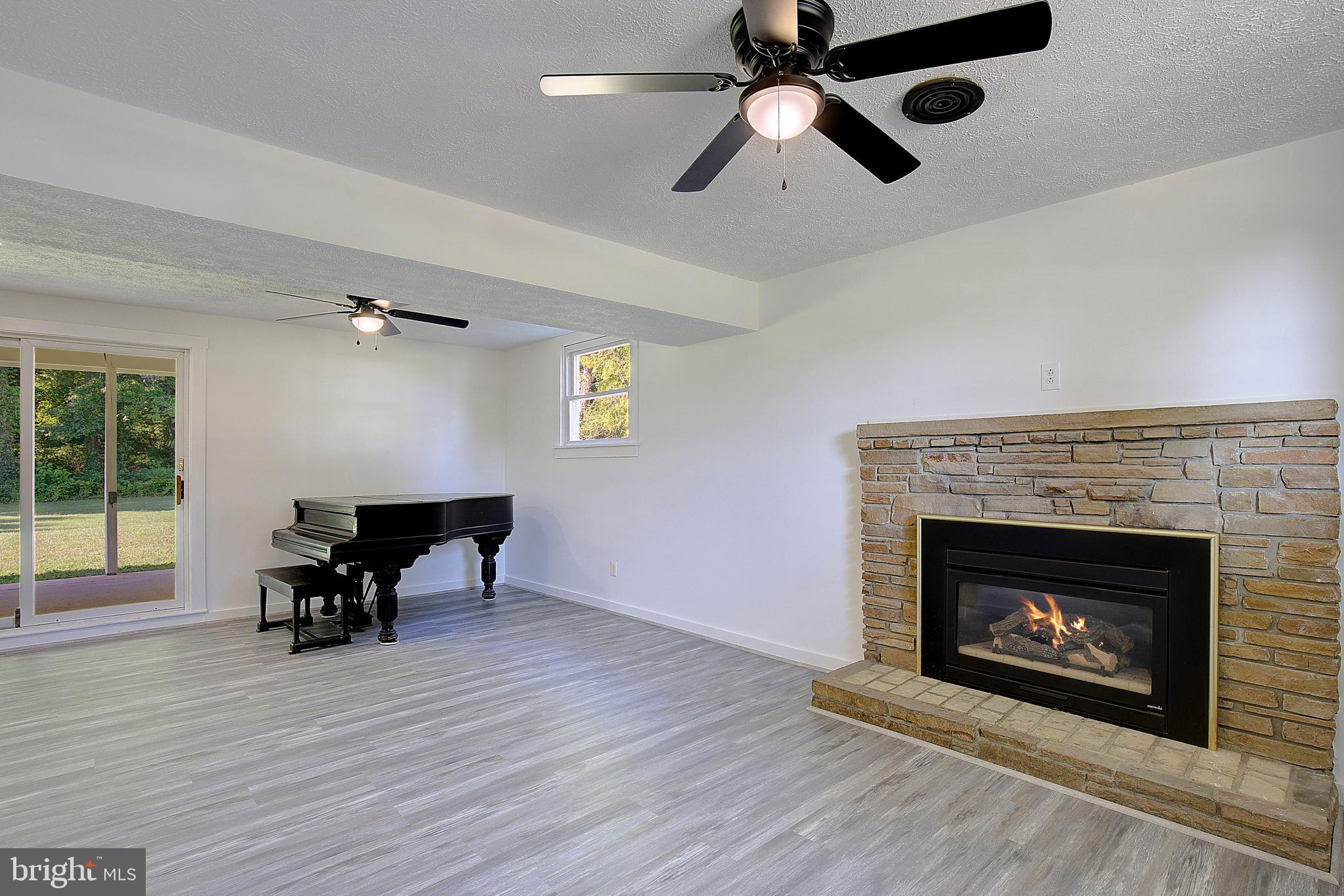 HOLLY HILL HARBOR - Residential