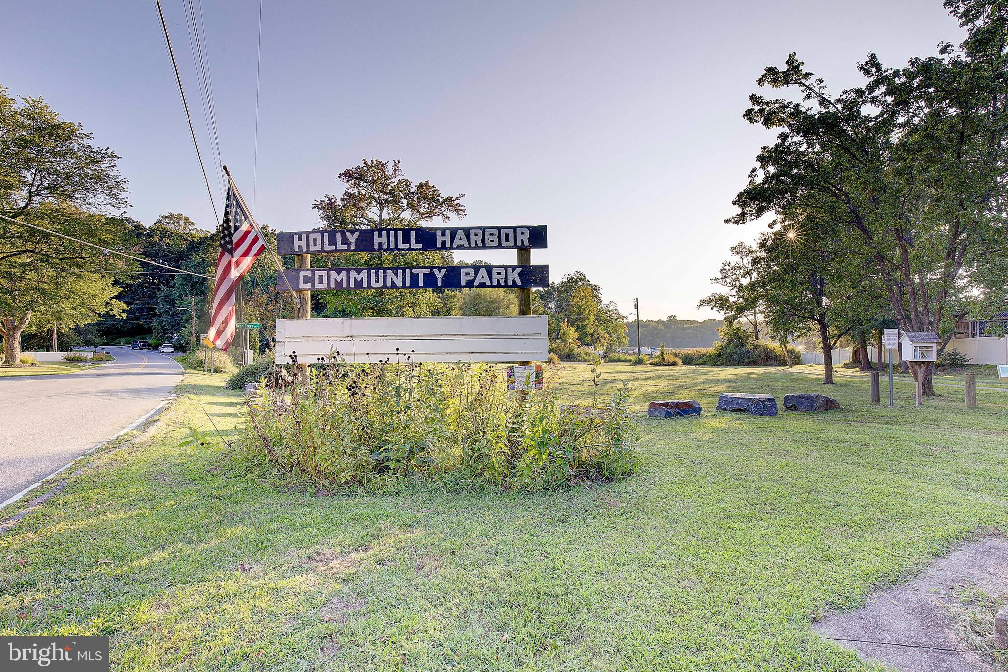 HOLLY HILL HARBOR - Residential