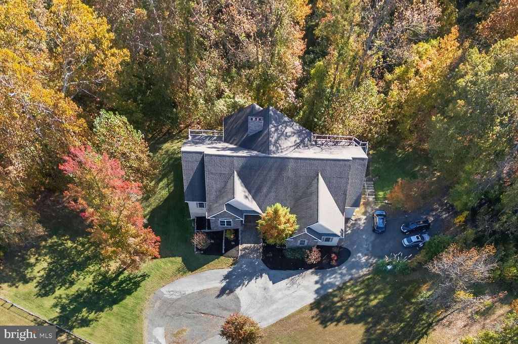 Photo of 6707 Burch Hill Road, BRANDYWINE, MD 20613 (MLS # MDPG2181072)