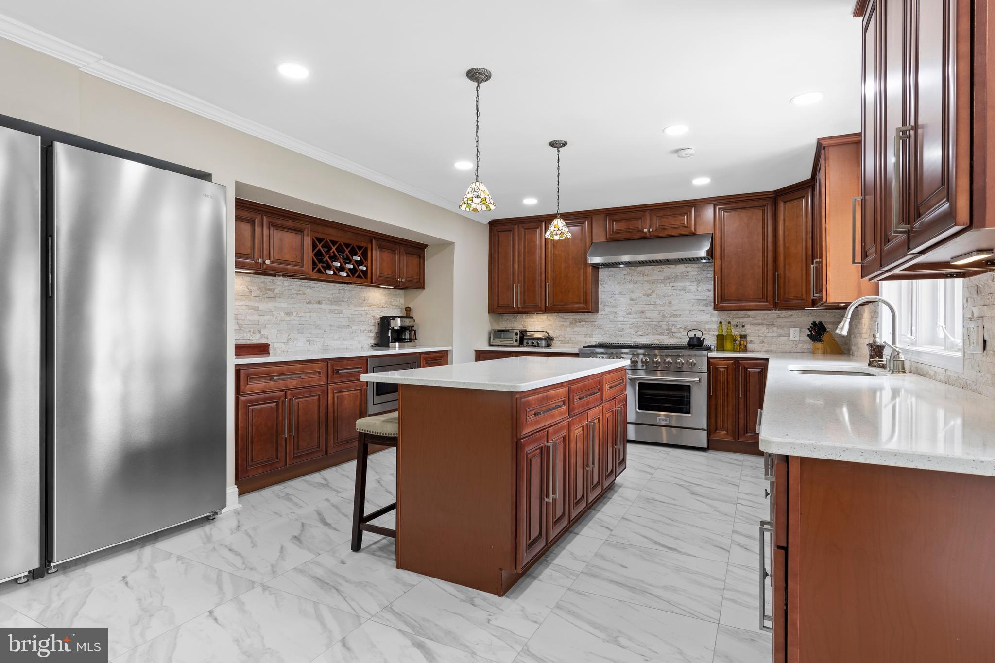 OAK HILL - Residential