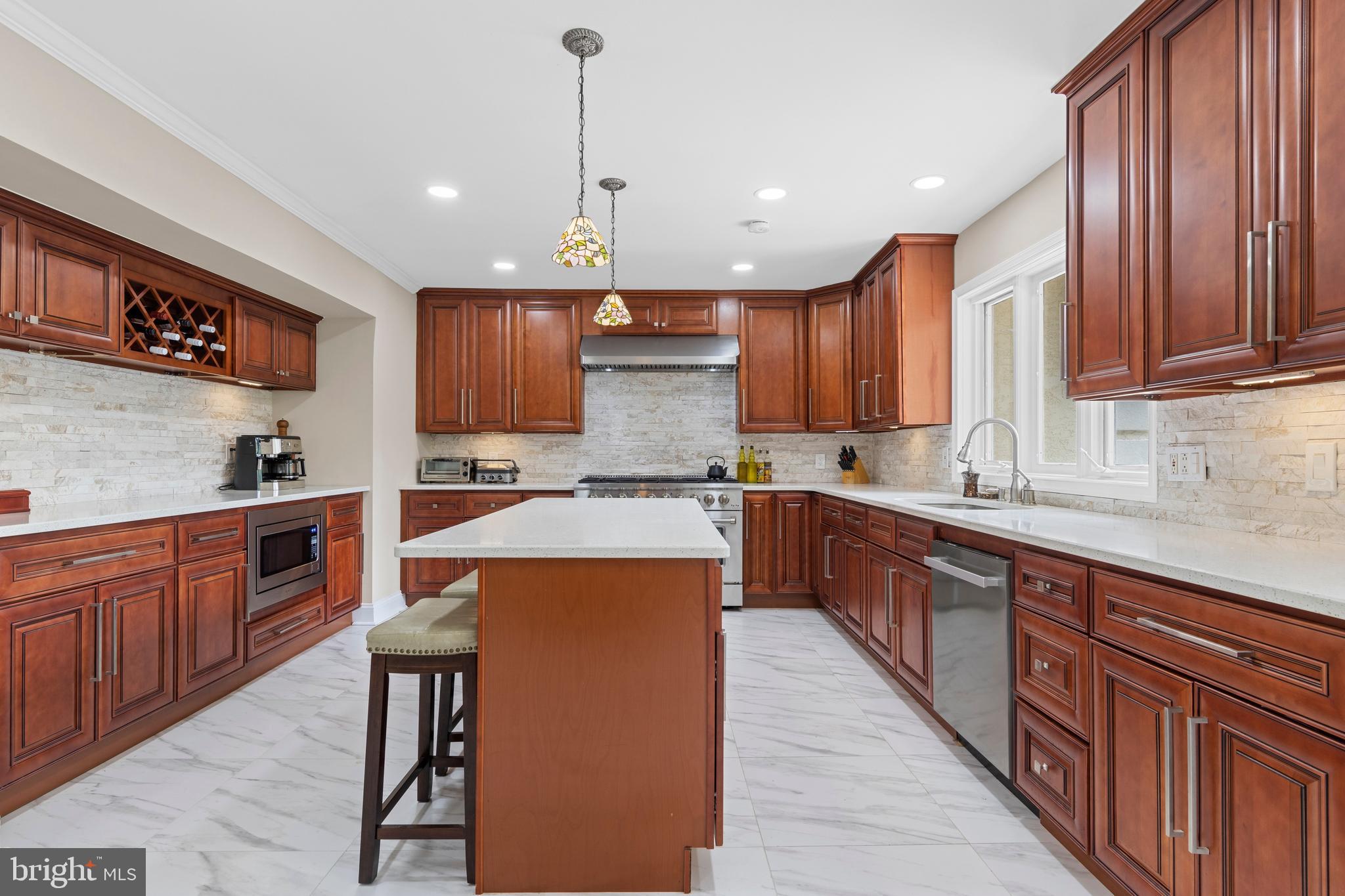 OAK HILL - Residential