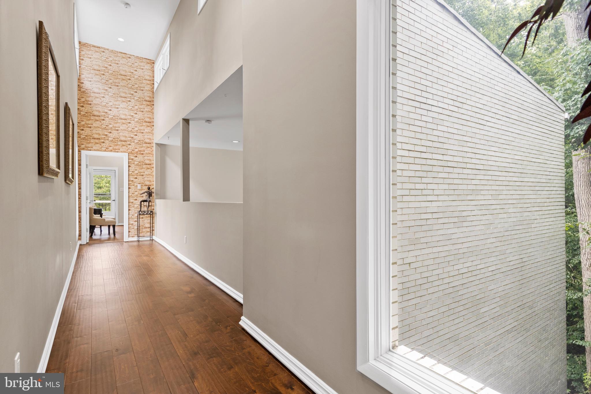 OAK HILL - Residential