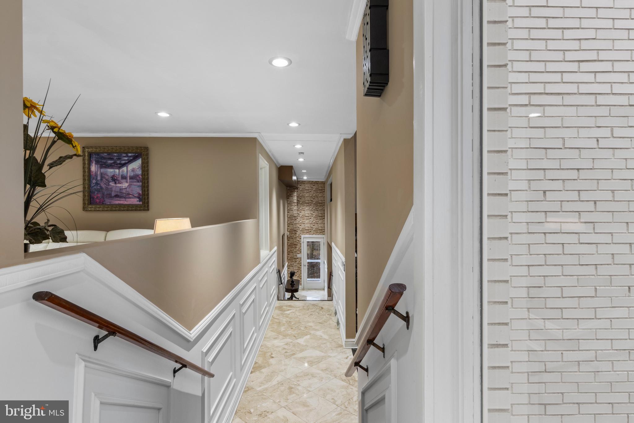 OAK HILL - Residential