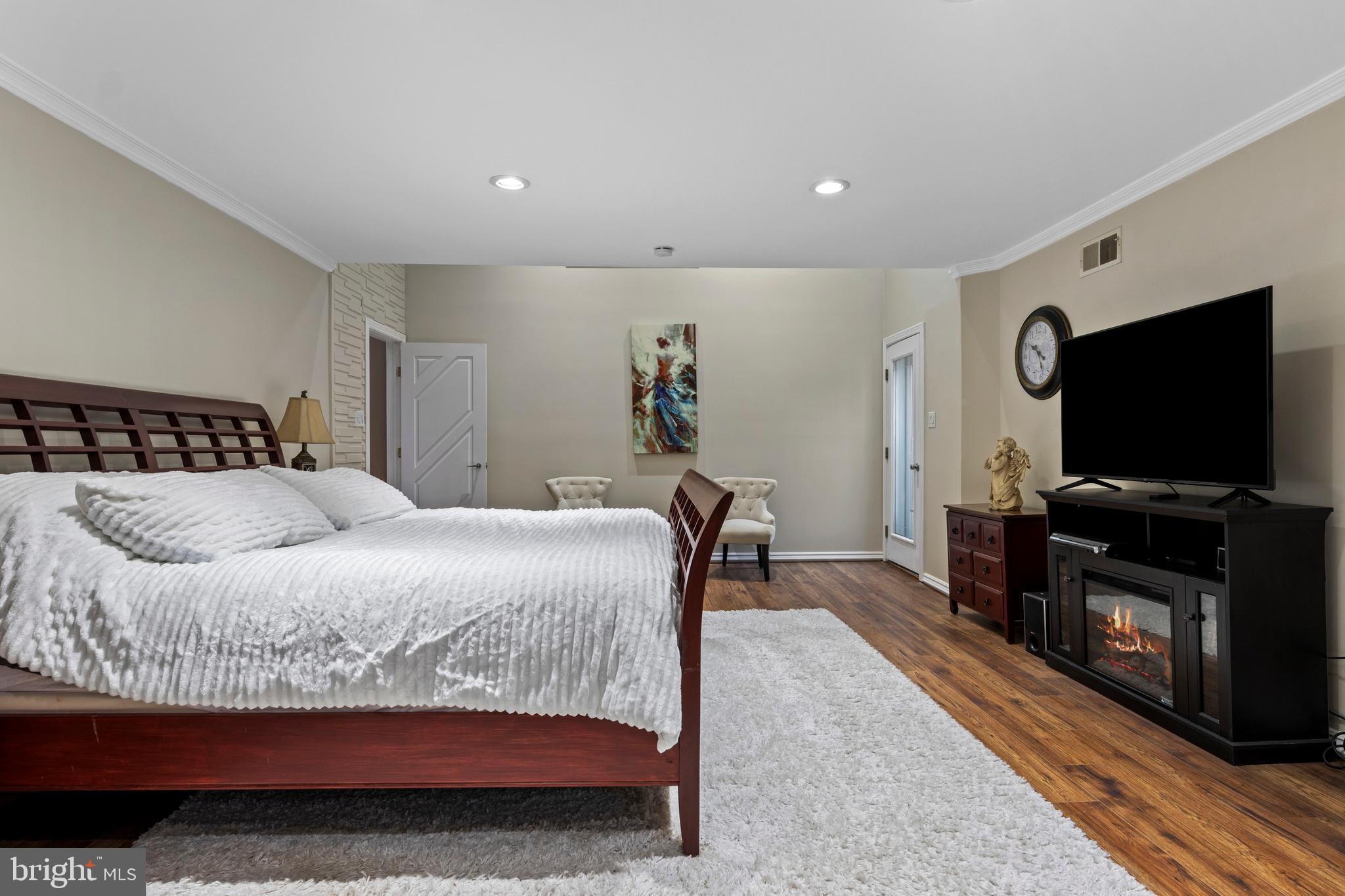 OAK HILL - Residential