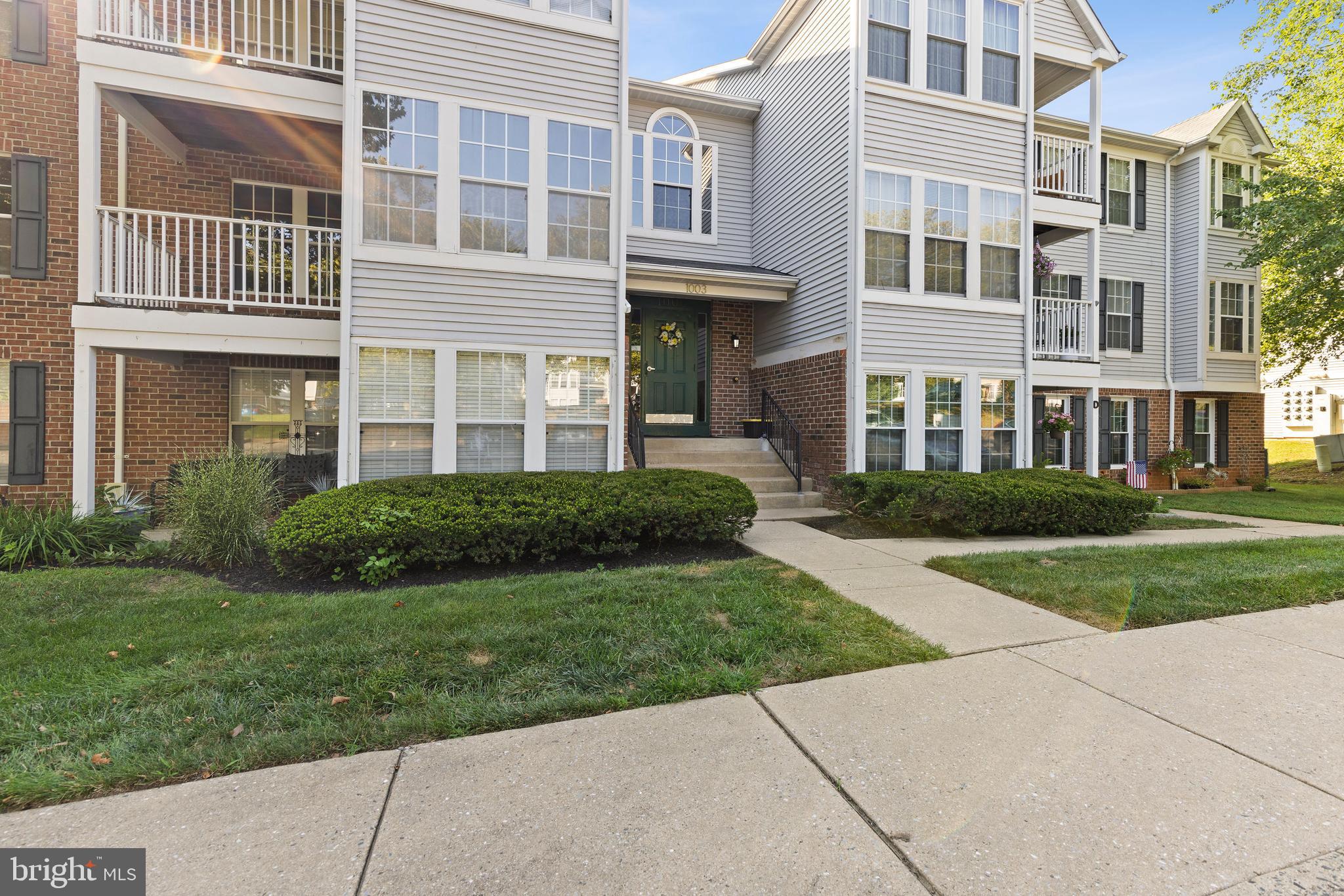 BRENTWOOD CONDO - Residential