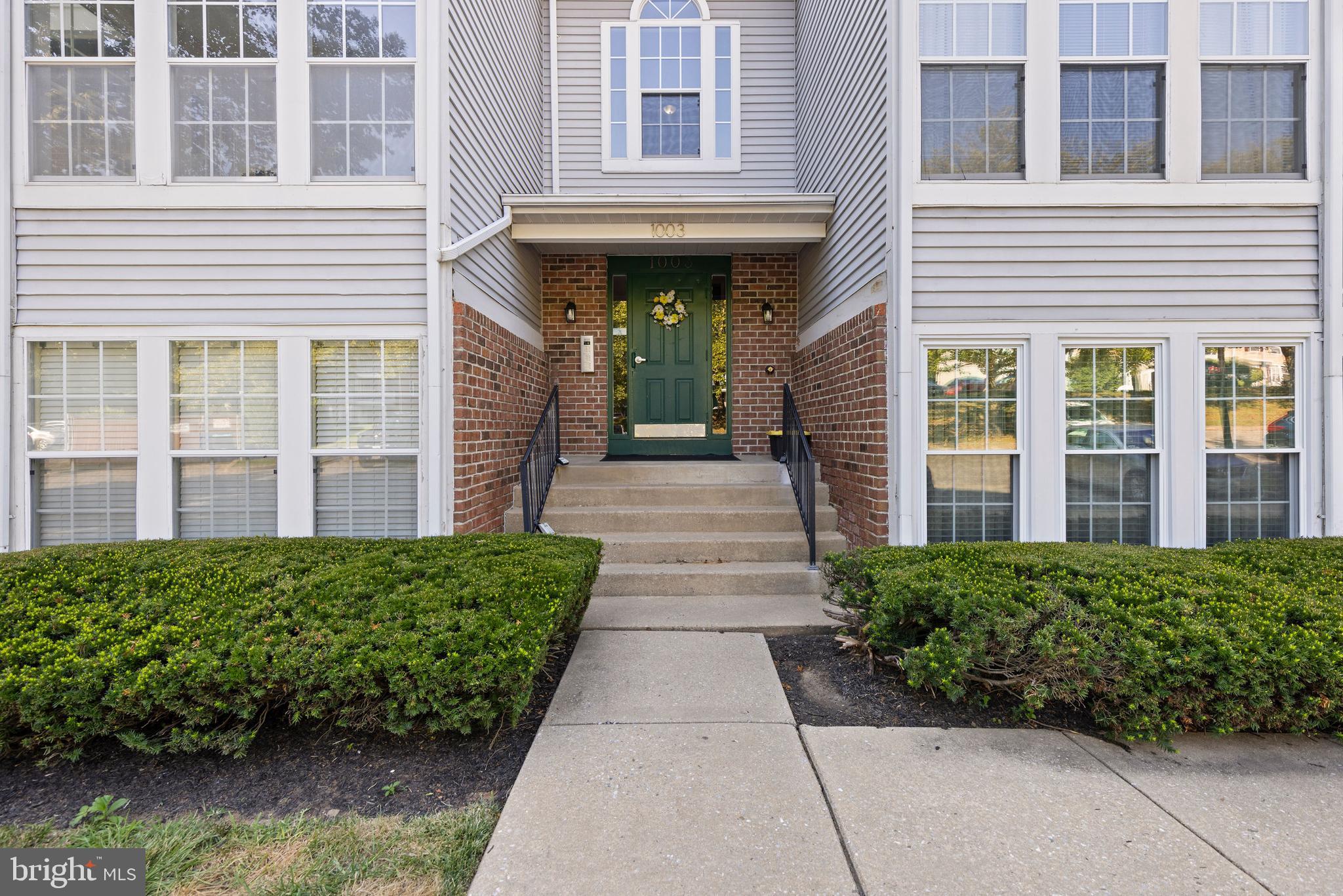 BRENTWOOD CONDO - Residential