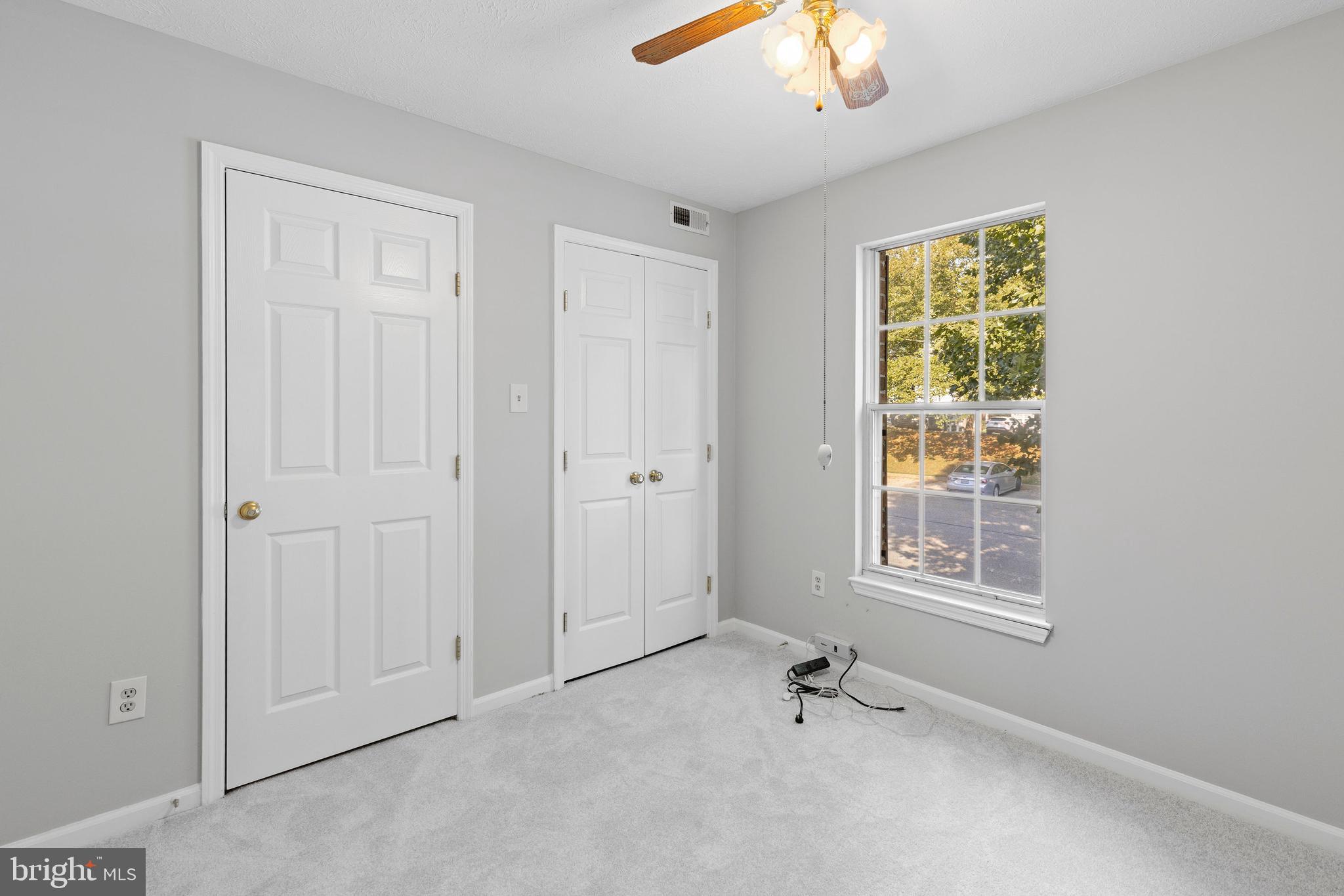 BRENTWOOD CONDO - Residential