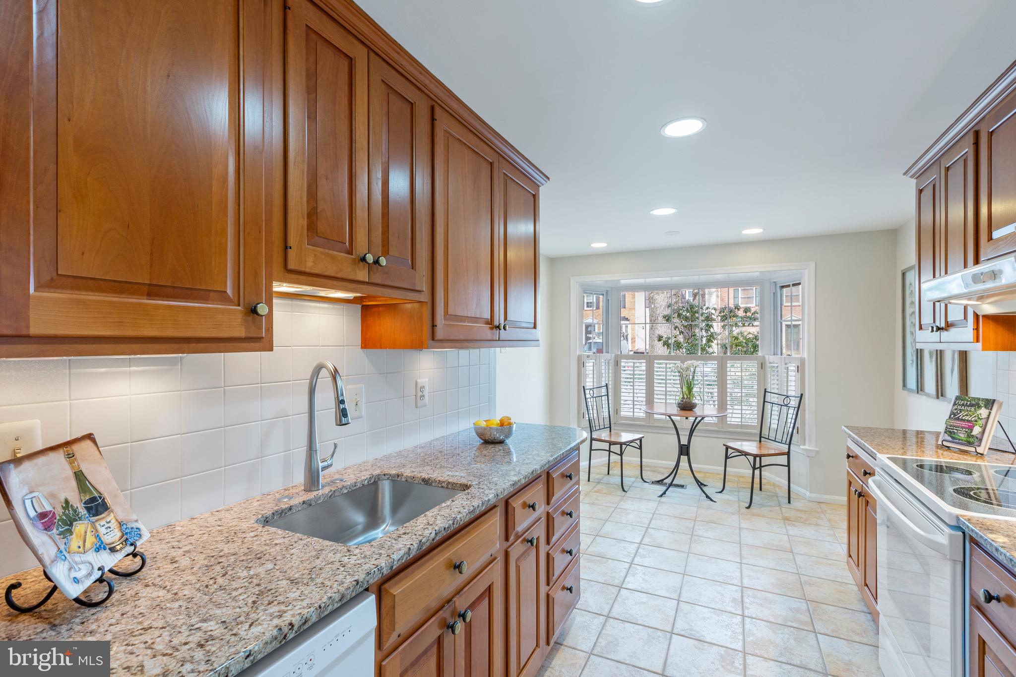 CEDARS OF TYSONS - Residential