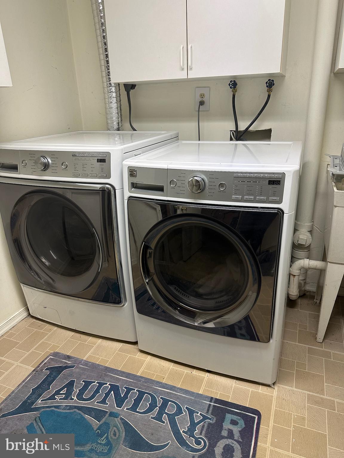 OLD STAGE KNOLLS - Residential