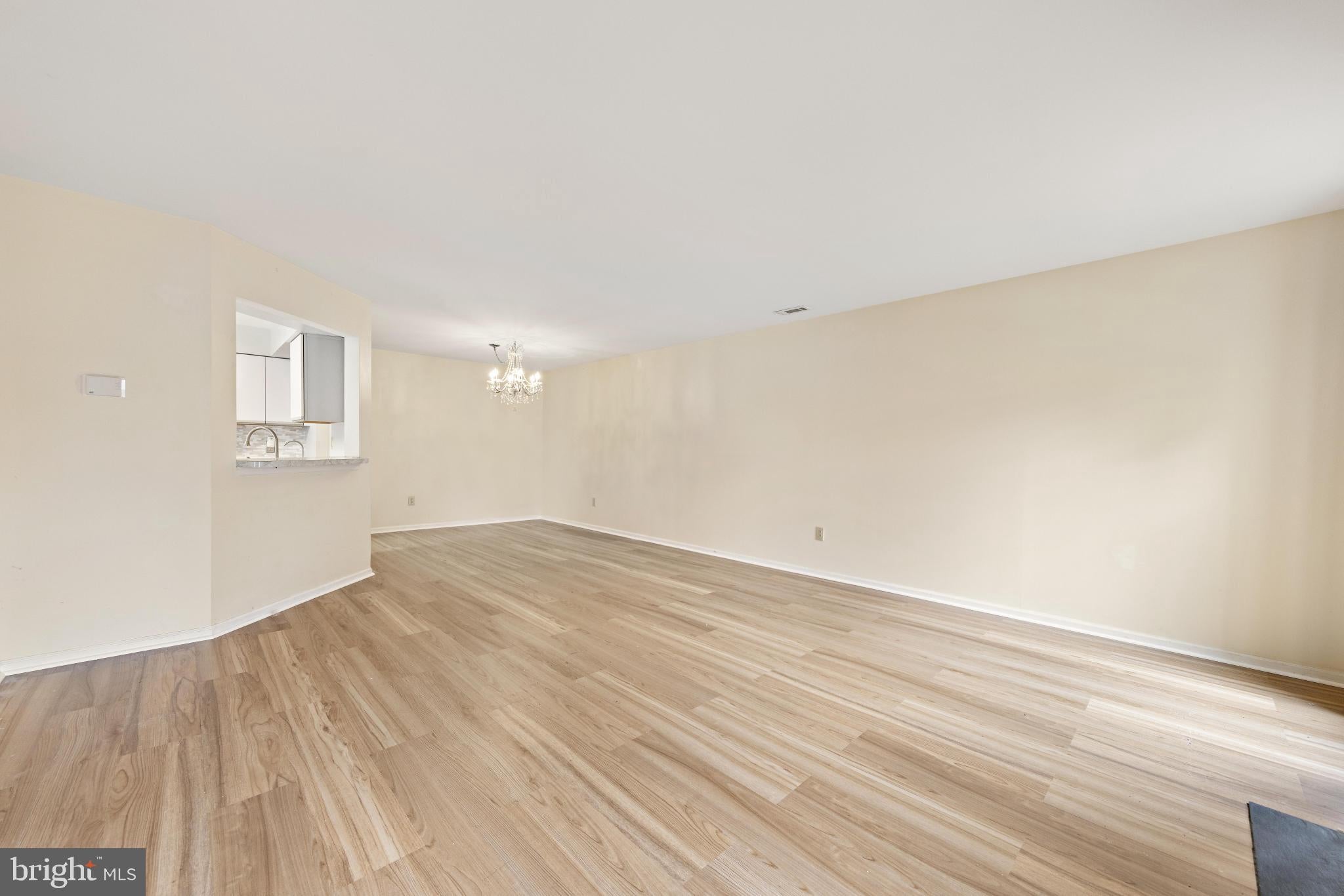 301 OLIPHANT LANE