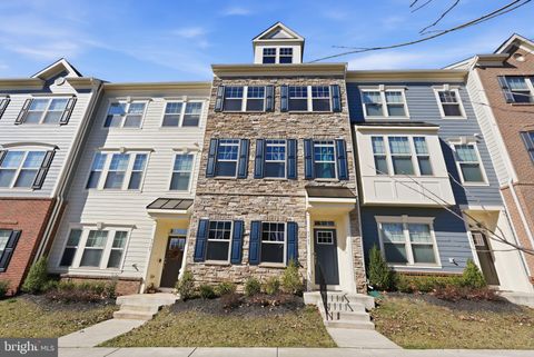 9365 BARNES LOOP MANASSAS VA 20110