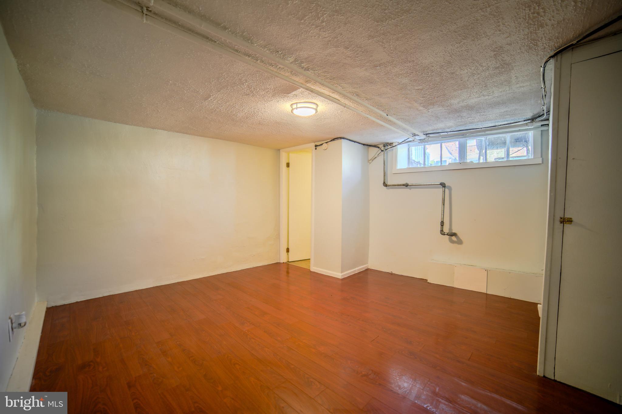 STONEHURST - Residential Lease