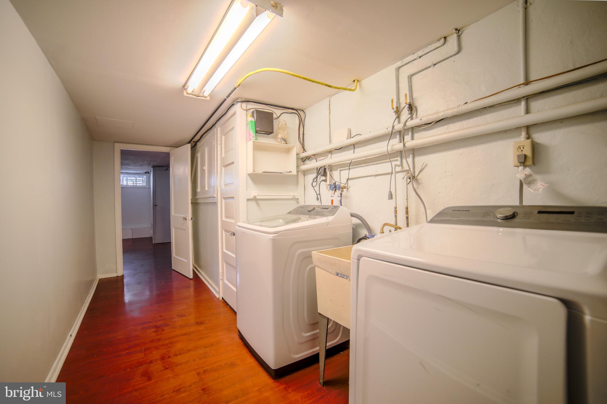 STONEHURST - Residential Lease