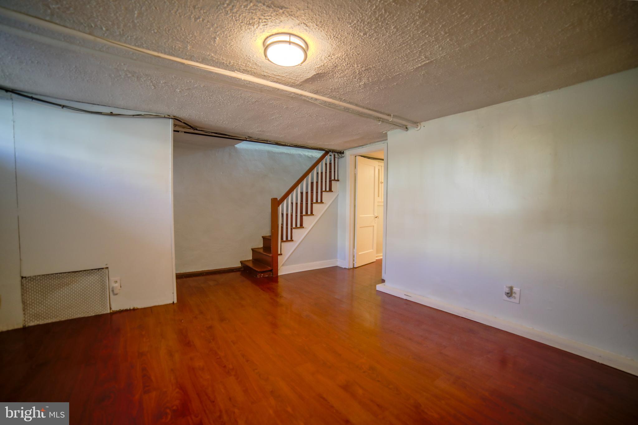 STONEHURST - Residential Lease