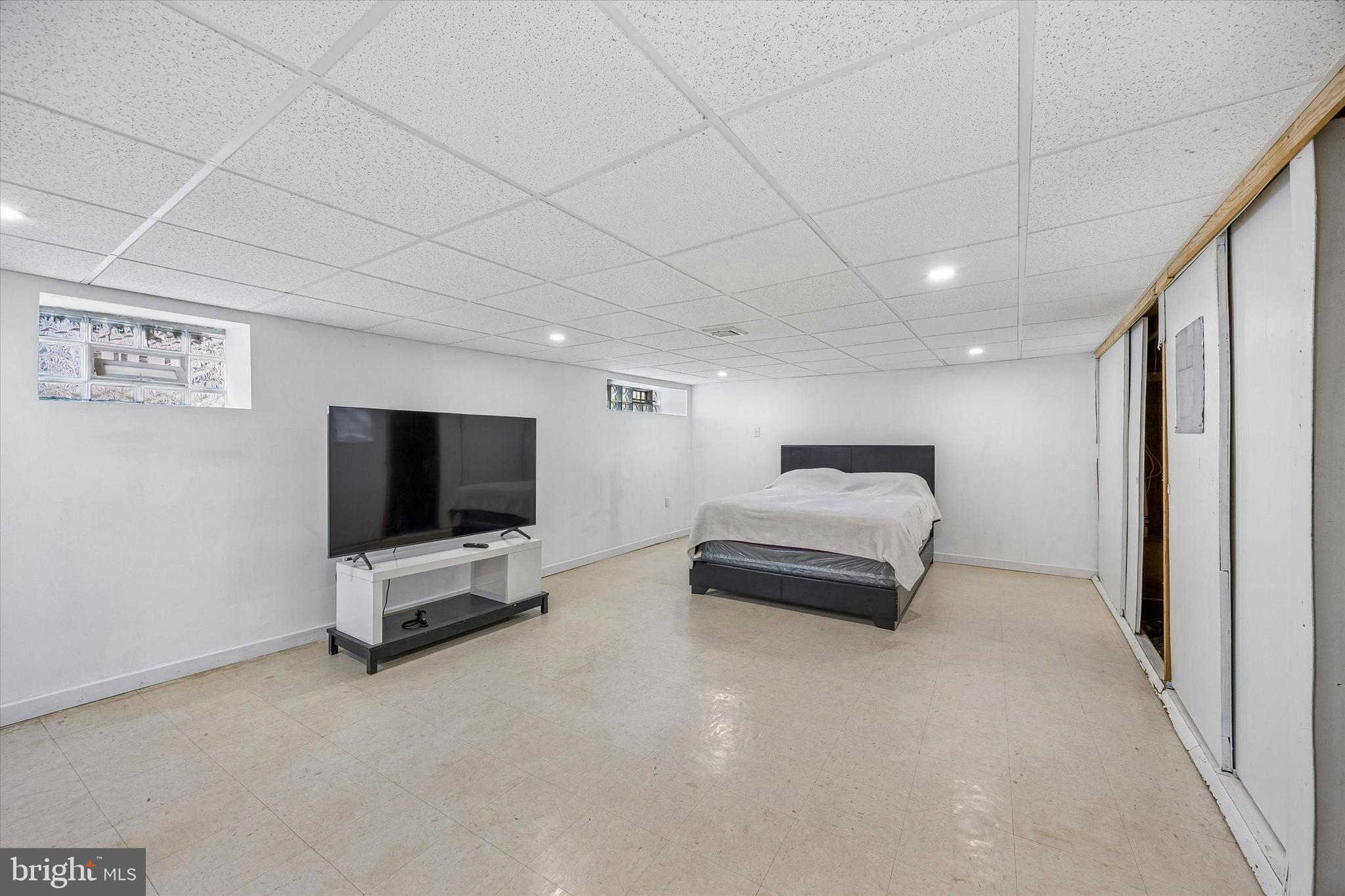 BELLS CORNER - Residential