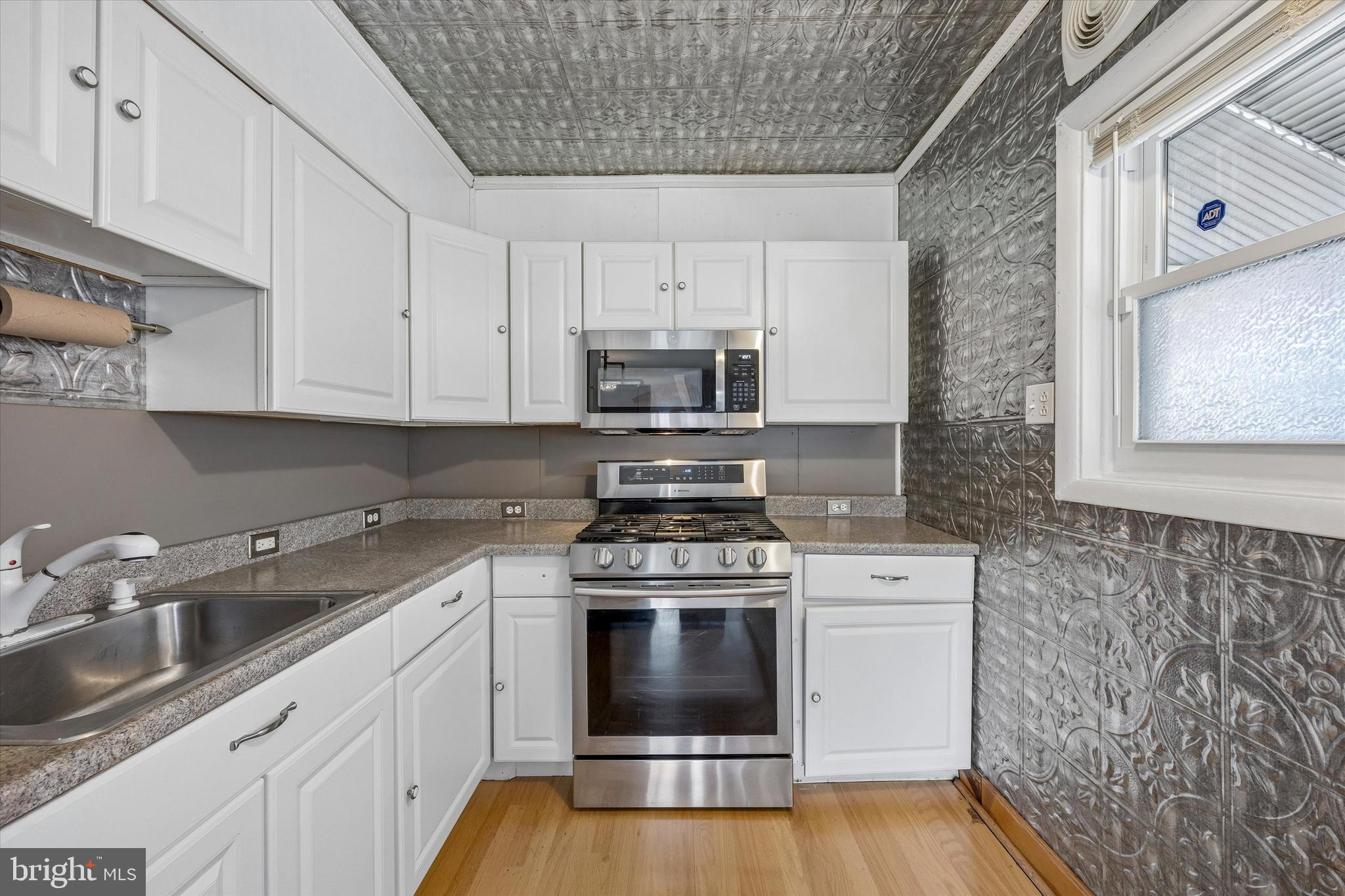 BELLS CORNER - Residential