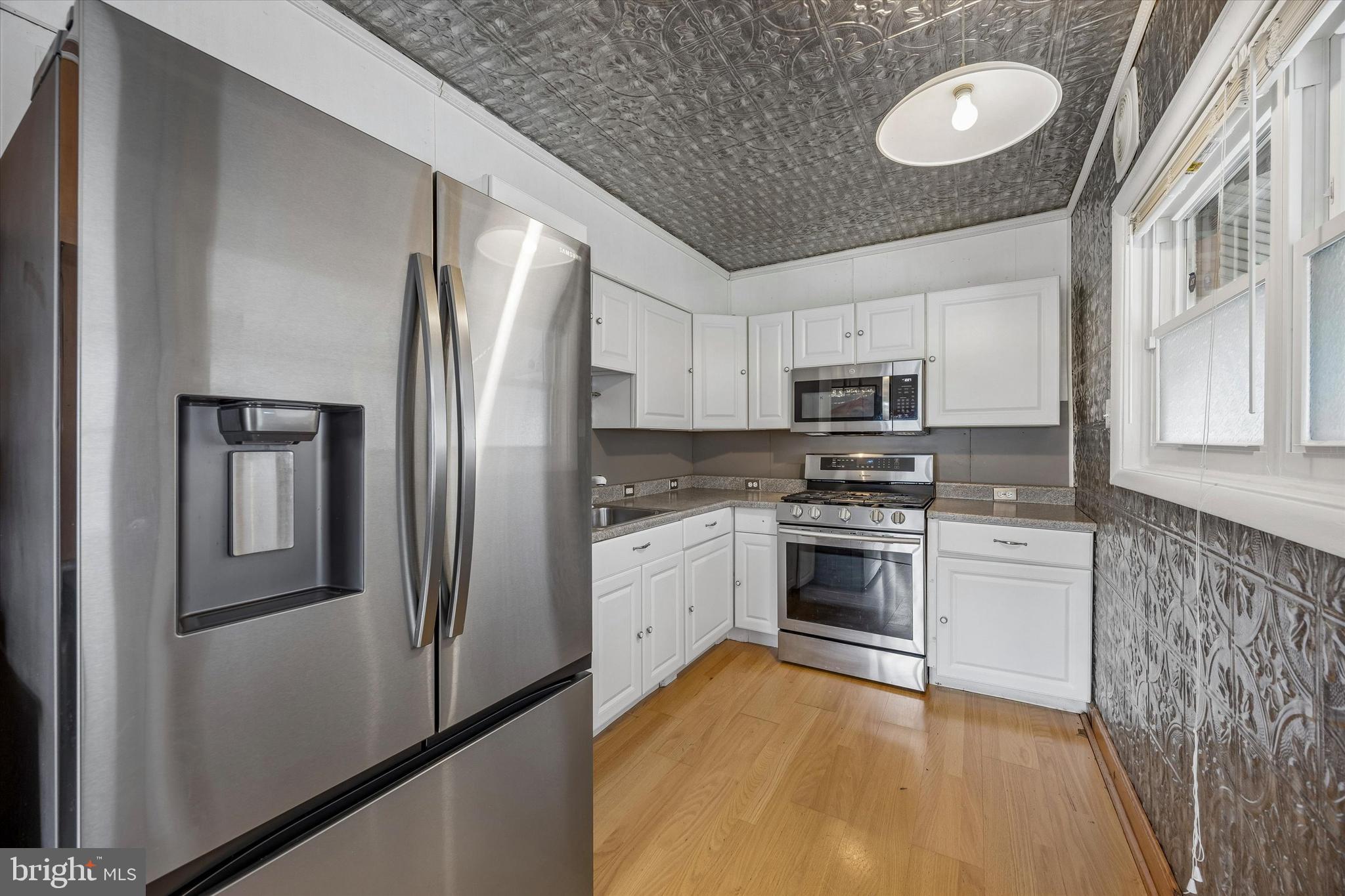 BELLS CORNER - Residential