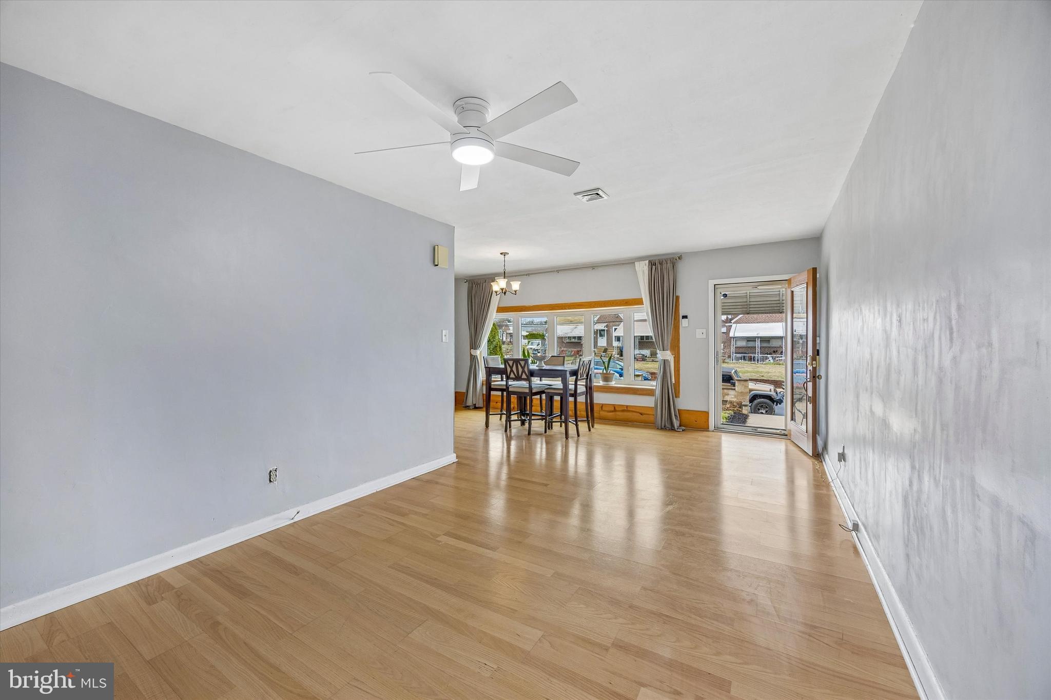 BELLS CORNER - Residential