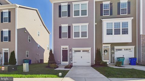 Photo of 25 Chester Court, MIDDLETOWN, MD 21769 (MLS # MDFR2071442)