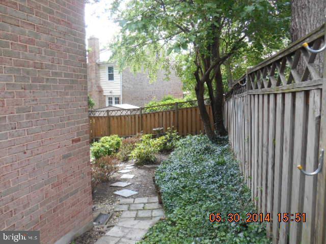 KMS TOWNHOUSES - Residential Lease