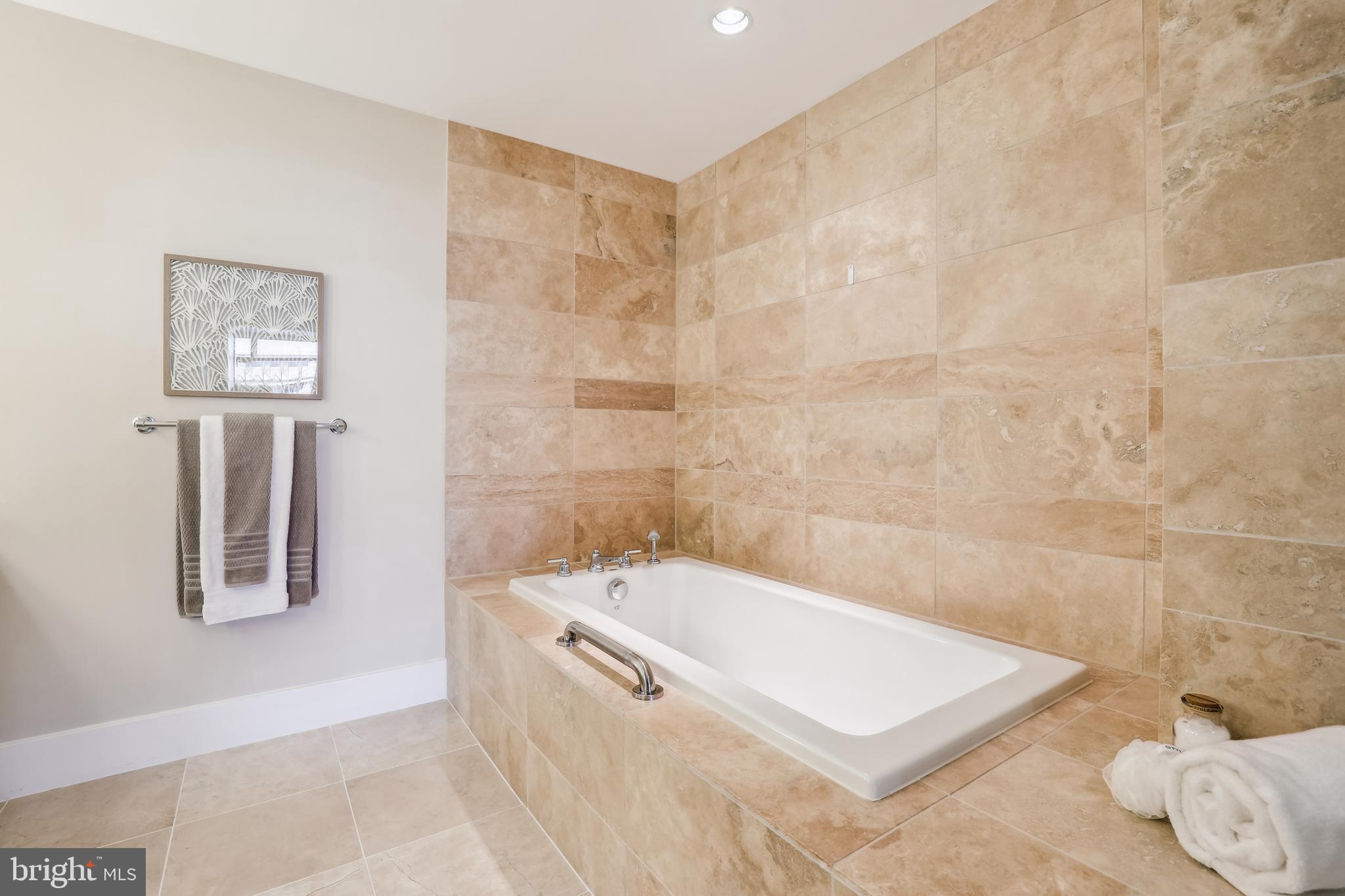 THE ORONOCO - Residential