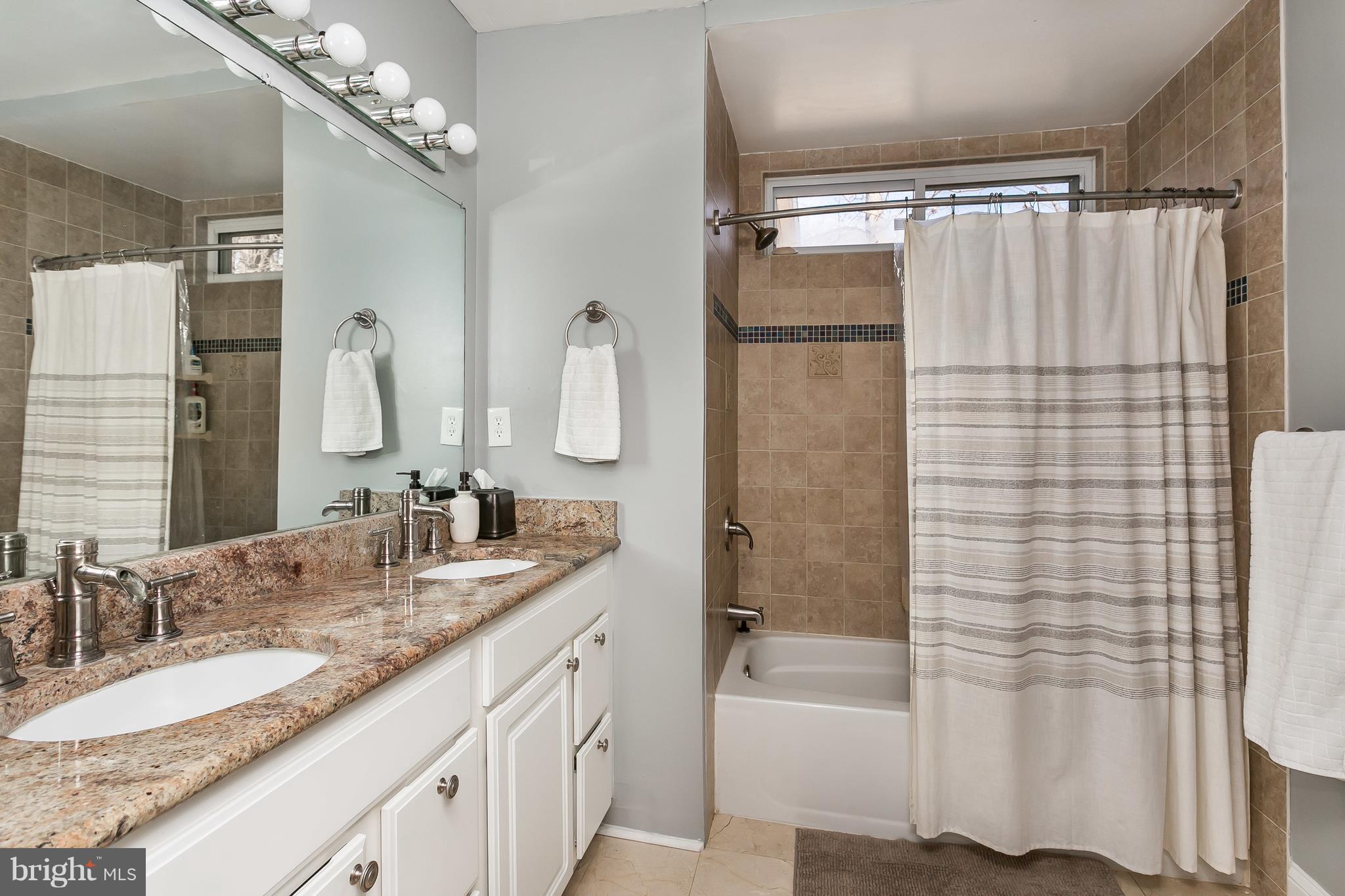 SATYR HILL - Residential