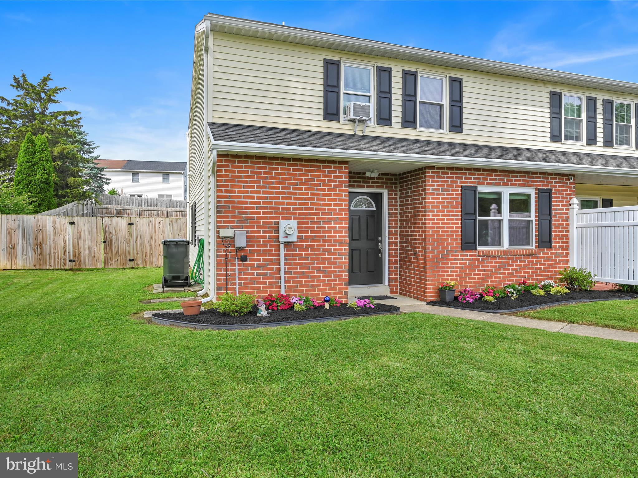 461 CROSSWINDS DRIVE