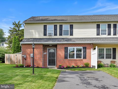 461 CROSSWINDS DRIVE LITITZ PA 17543