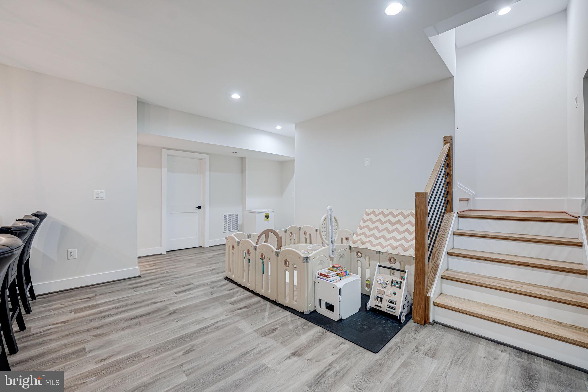 PIMMIT HILLS - Residential