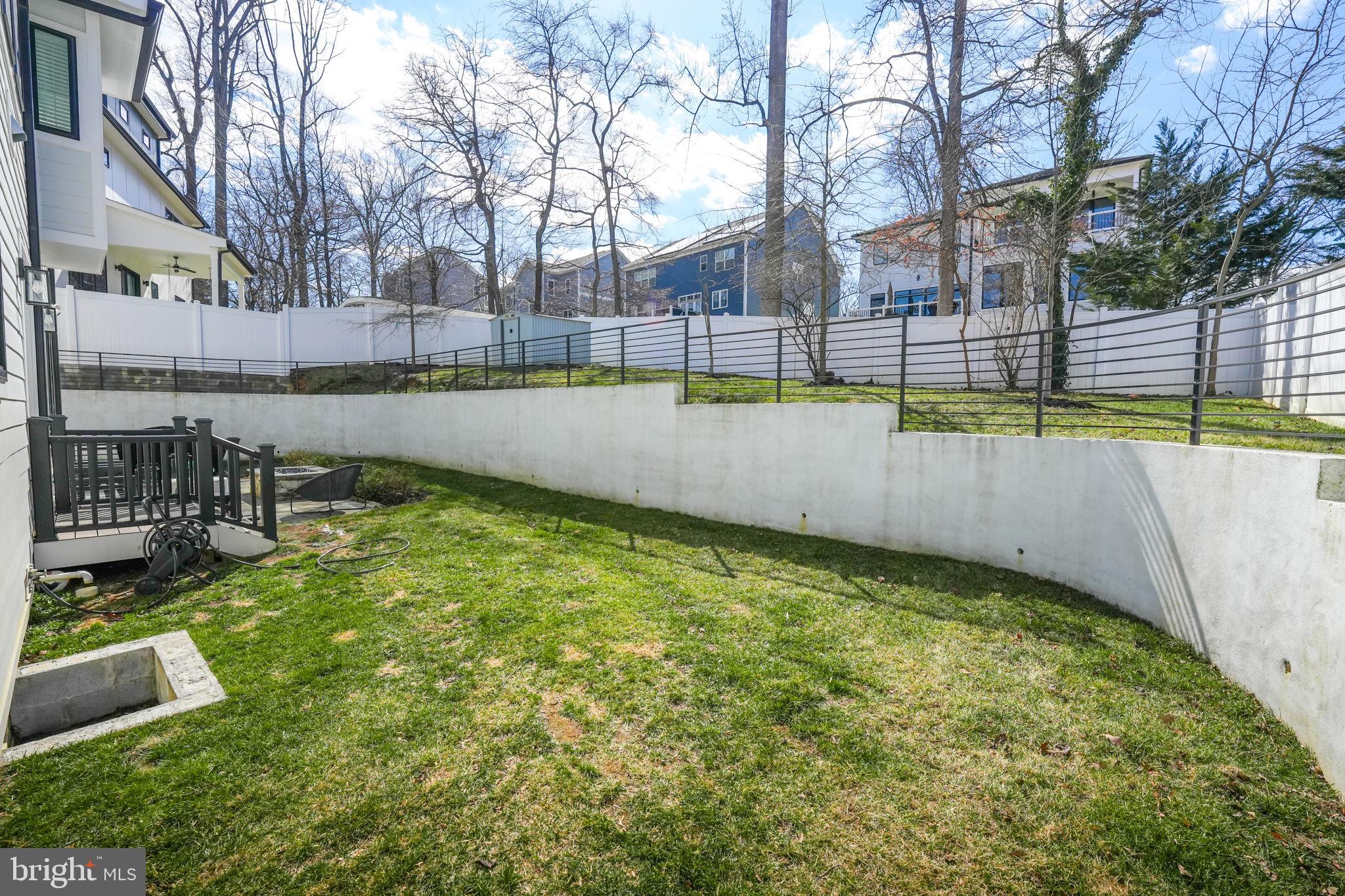 PIMMIT HILLS - Residential