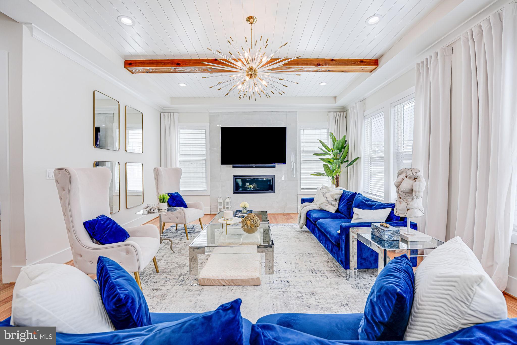 PIMMIT HILLS - Residential