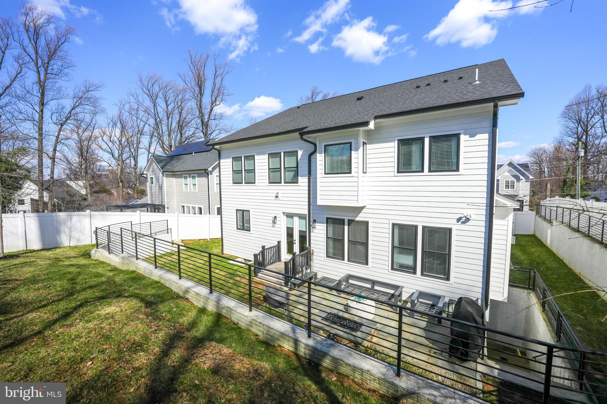 PIMMIT HILLS - Residential