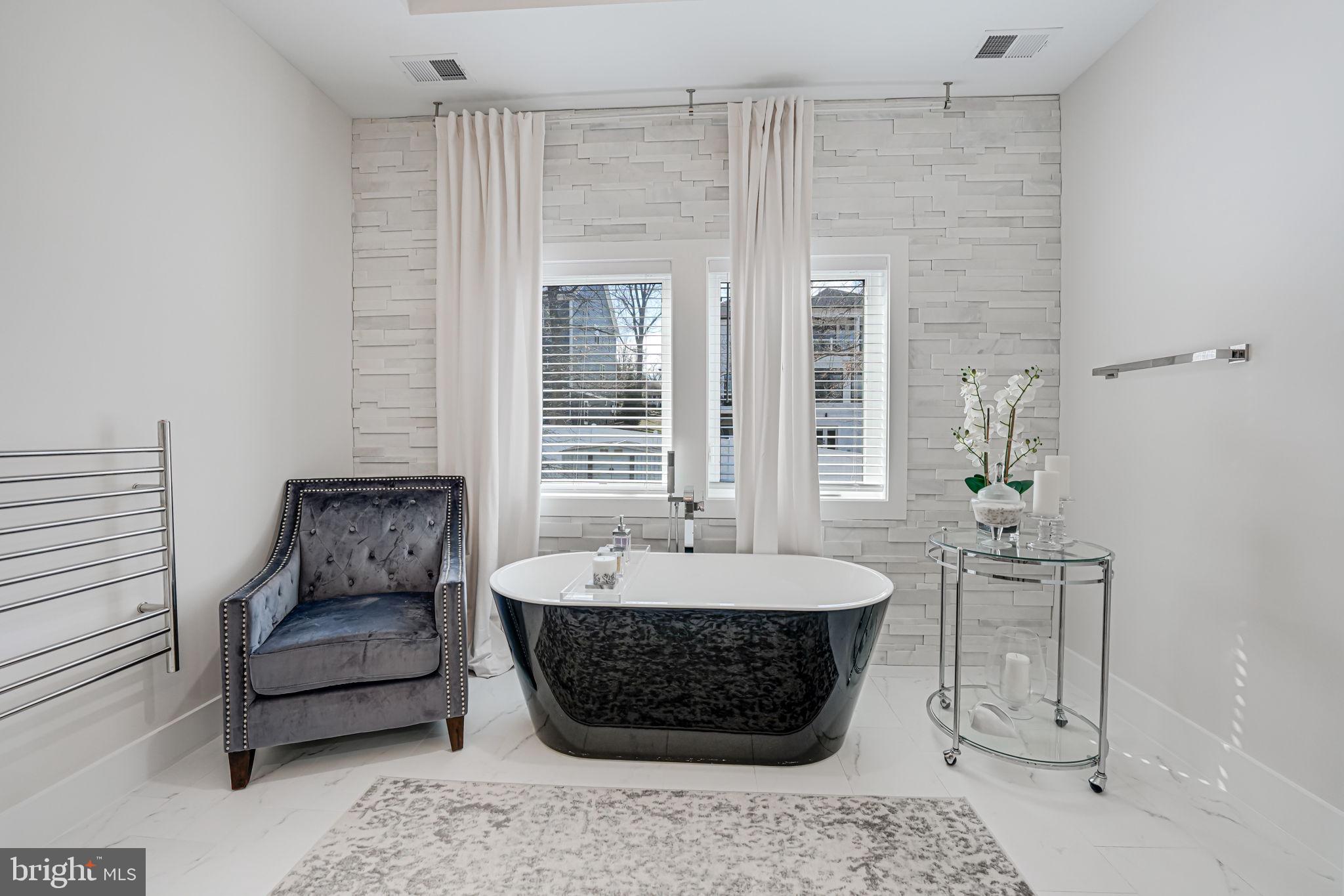 PIMMIT HILLS - Residential