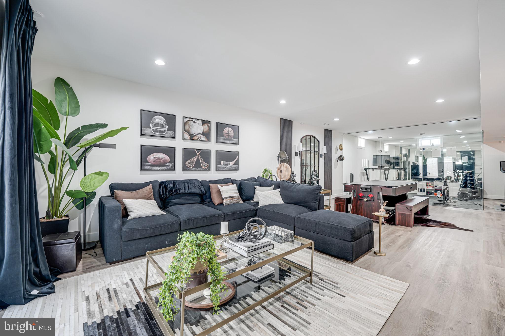 PIMMIT HILLS - Residential