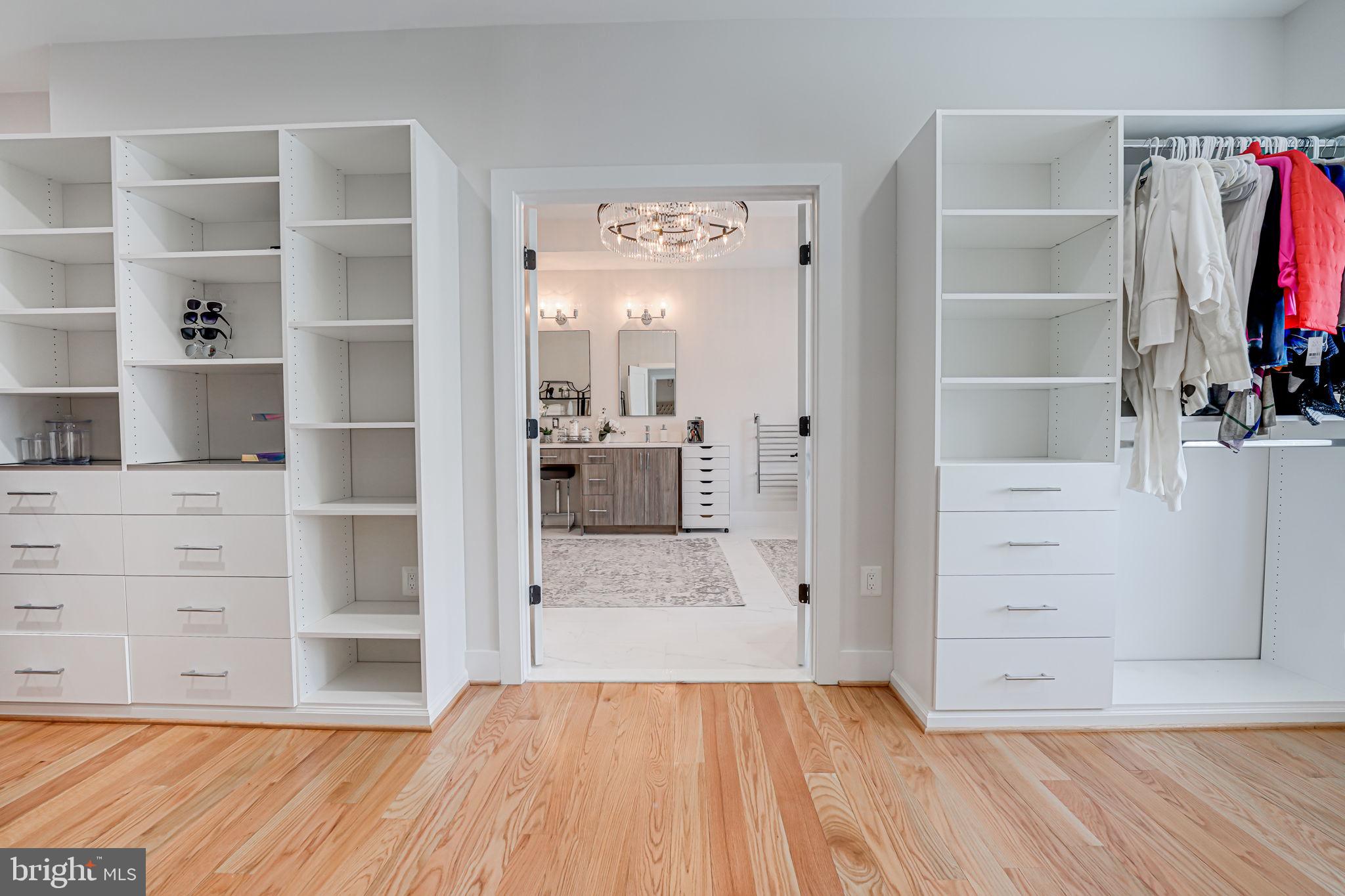 PIMMIT HILLS - Residential