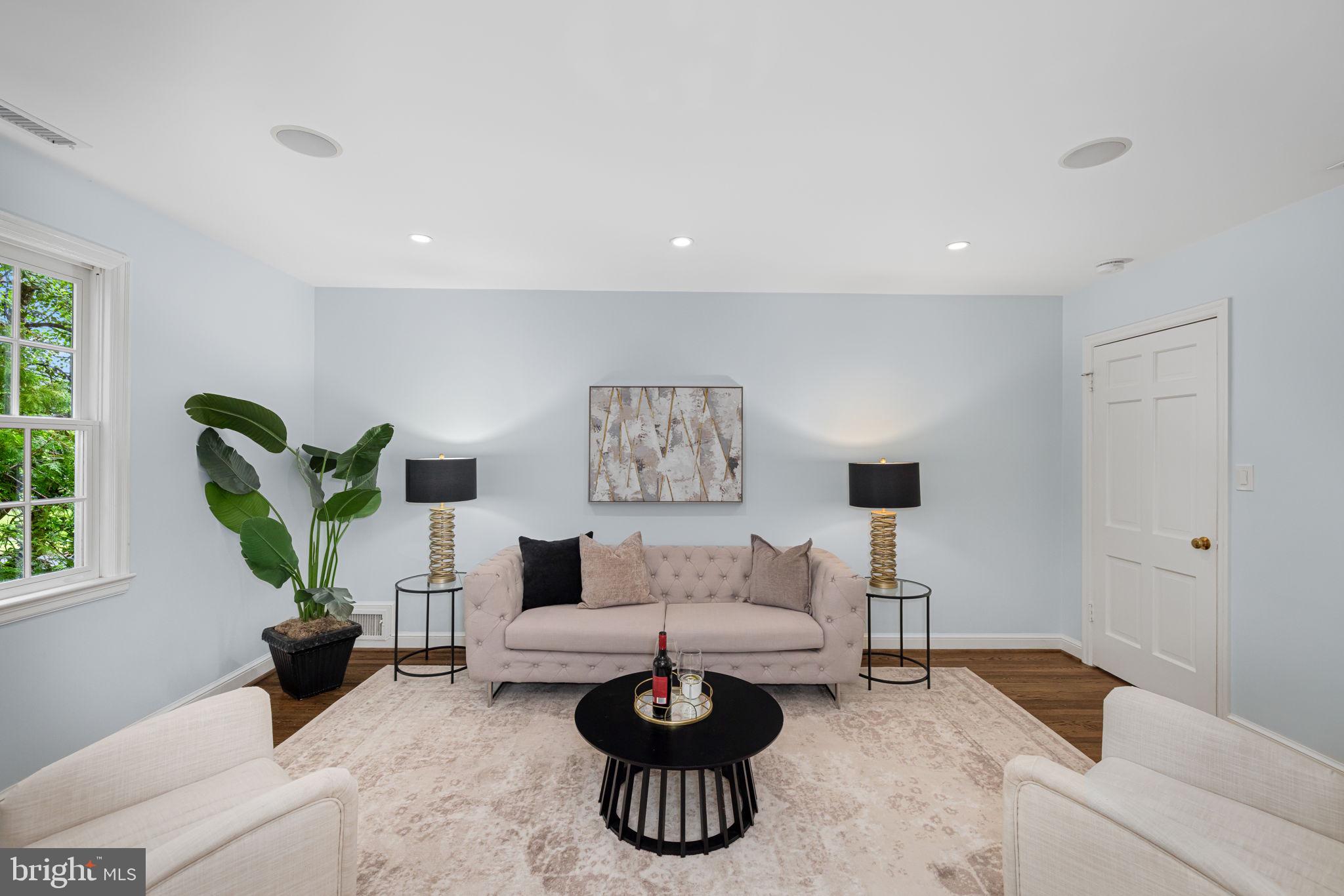 SPRING VALLEY - Residential